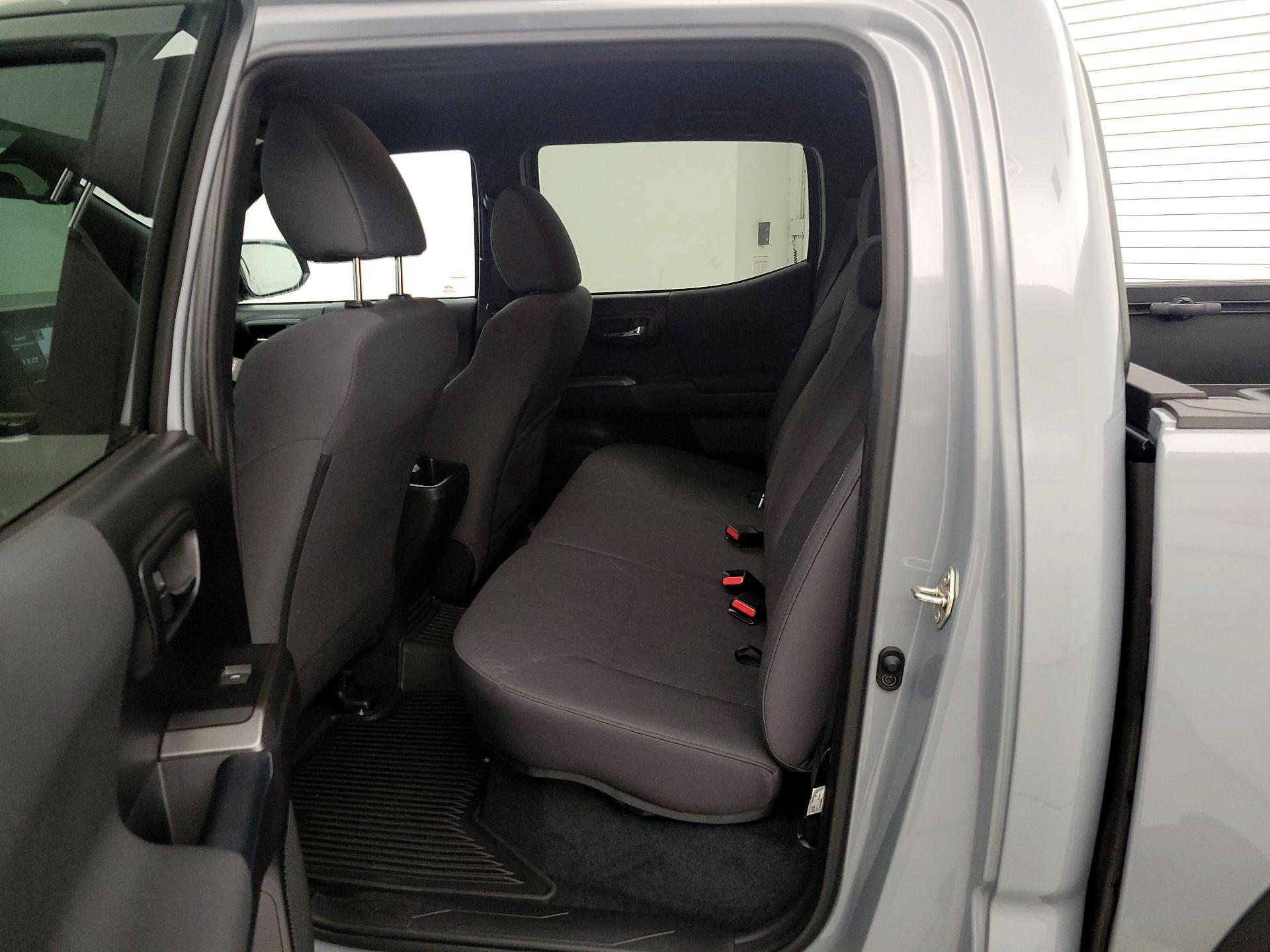 Thumbnail: 2018 Toyota Tacoma - 18