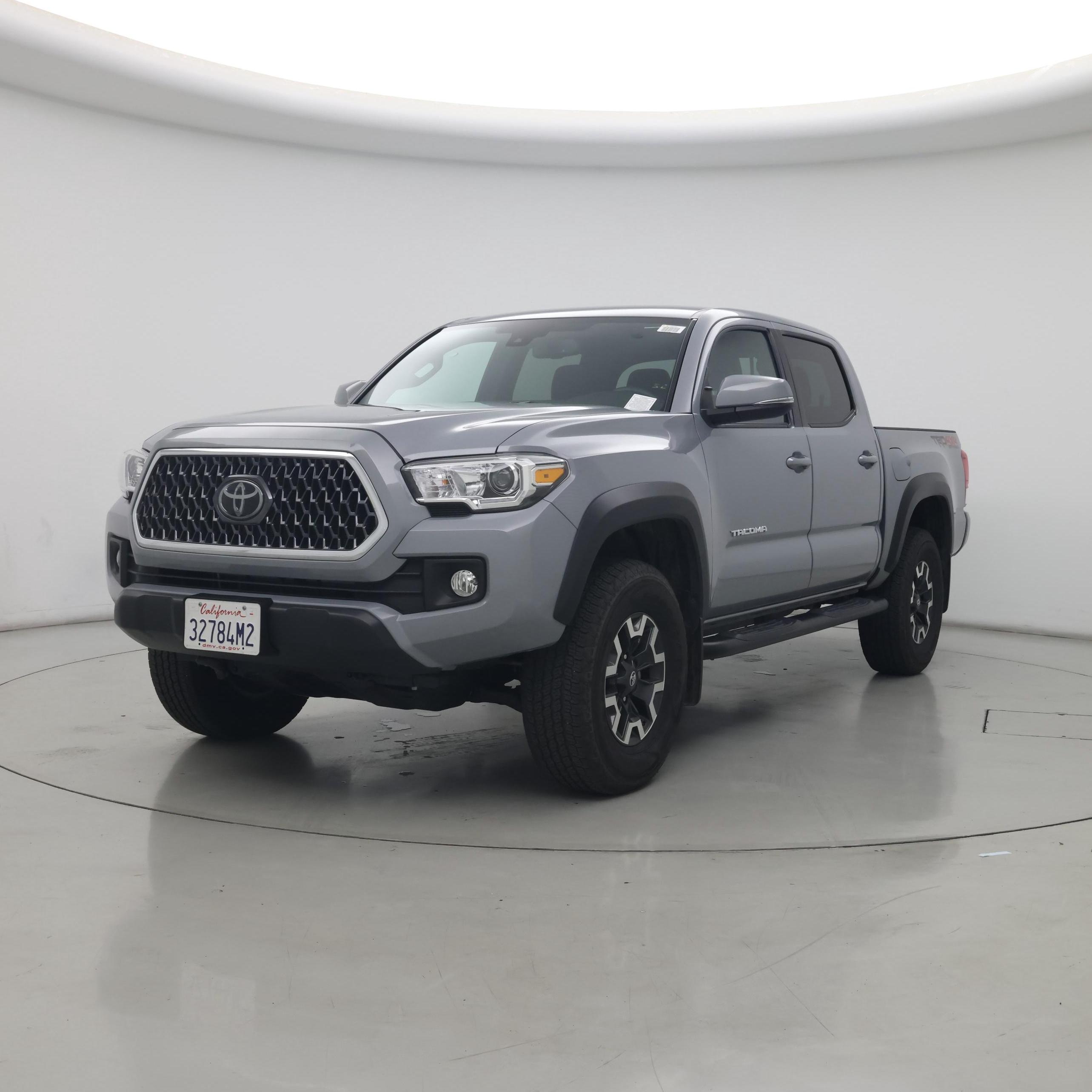 Thumbnail: 2018 Toyota Tacoma - 4