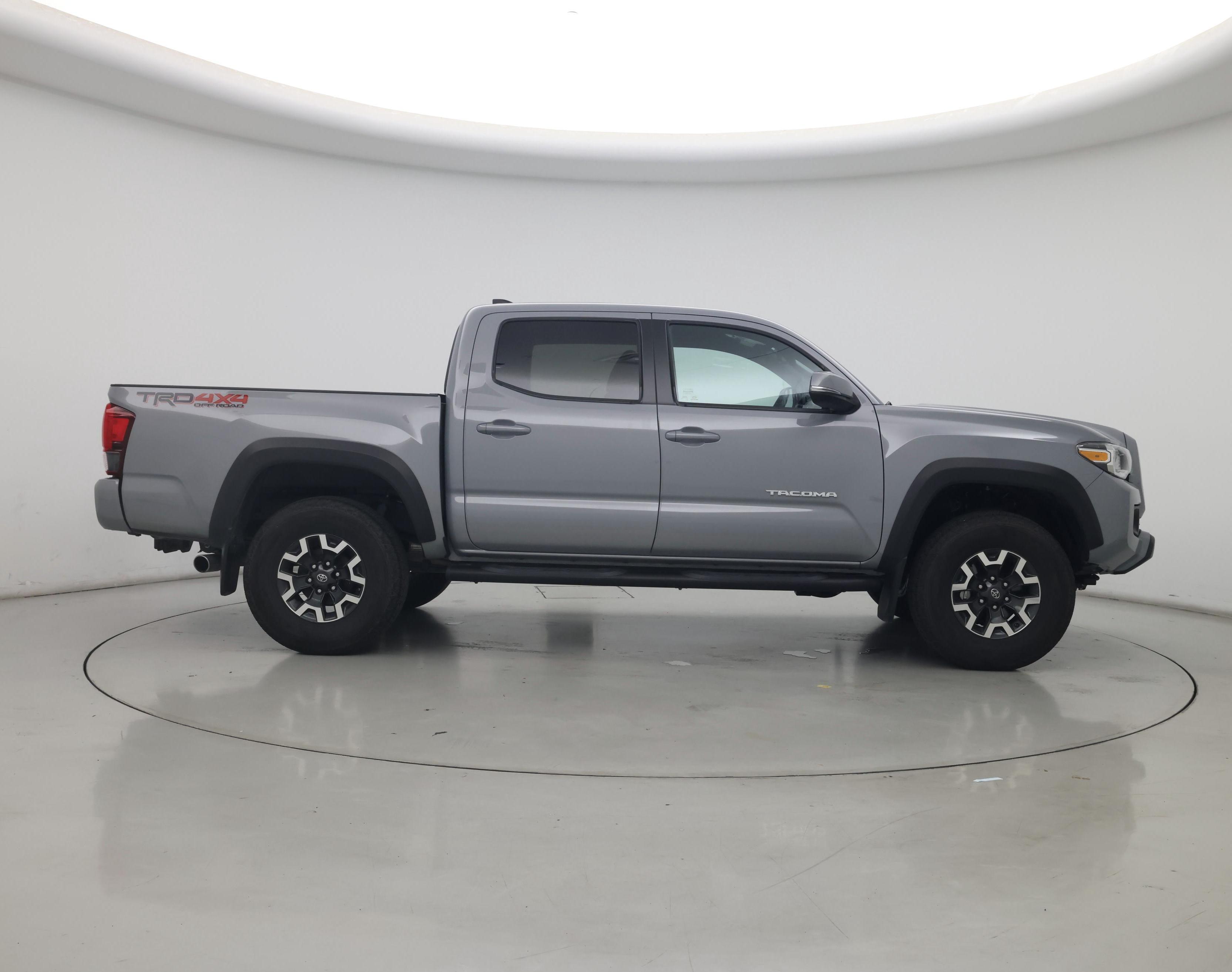 Thumbnail: 2018 Toyota Tacoma - 7