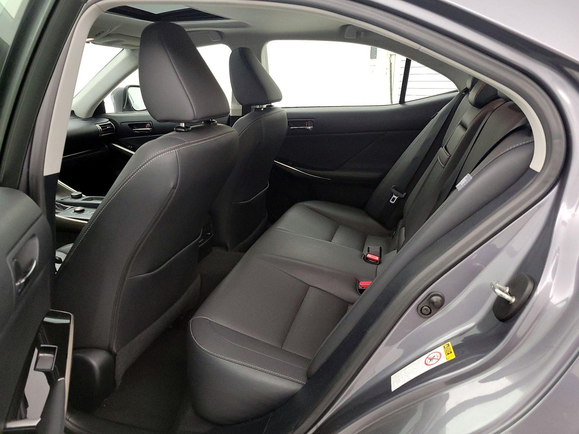 Thumbnail: 2015 Lexus IS - 20