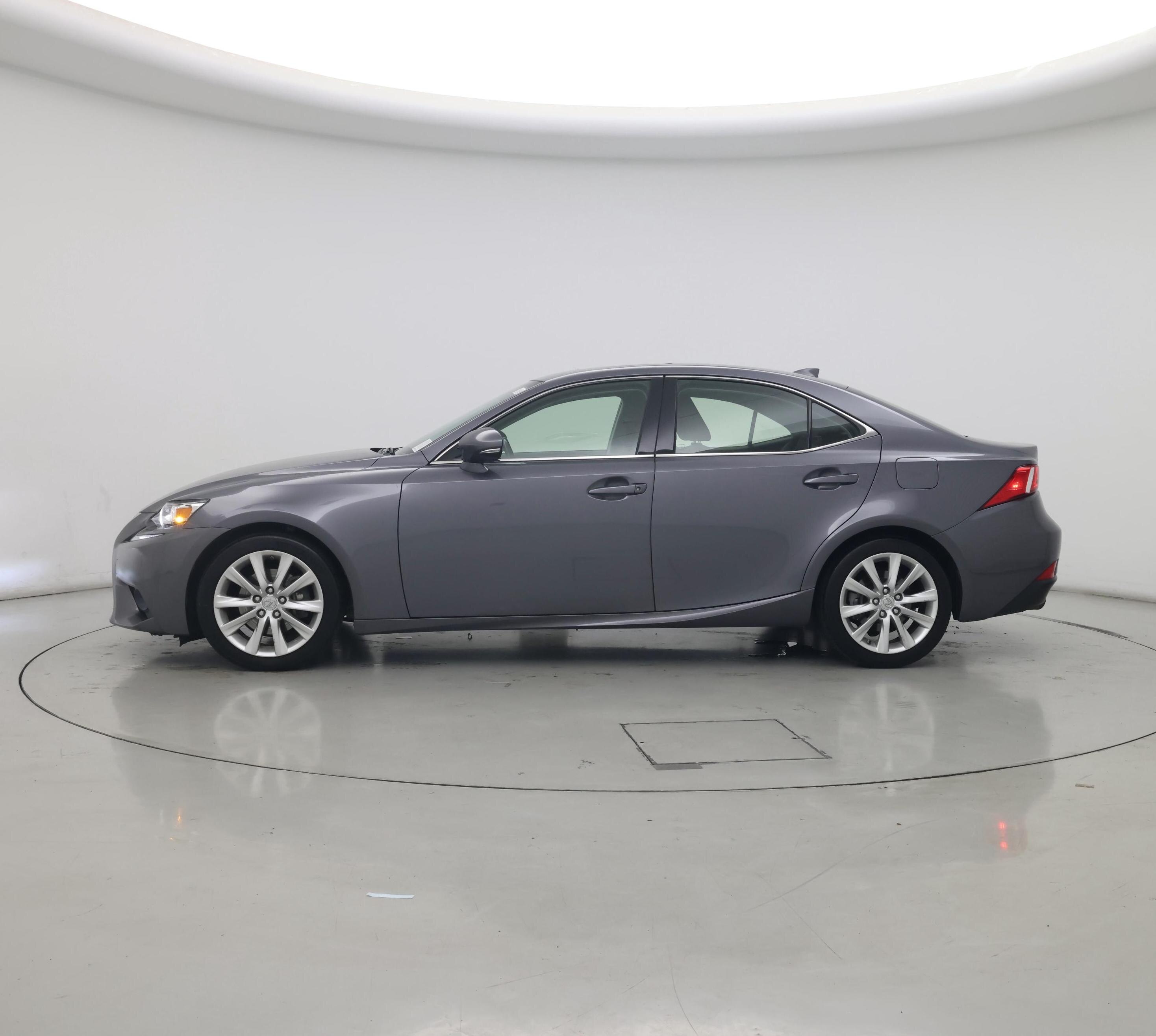 Thumbnail: 2015 Lexus IS - 3