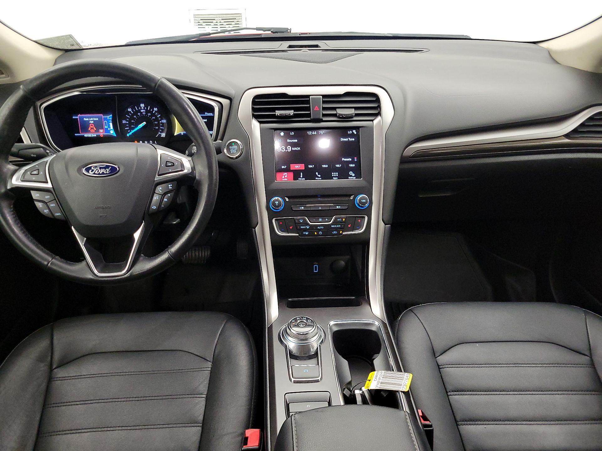Thumbnail: 2017 Ford Fusion - 9