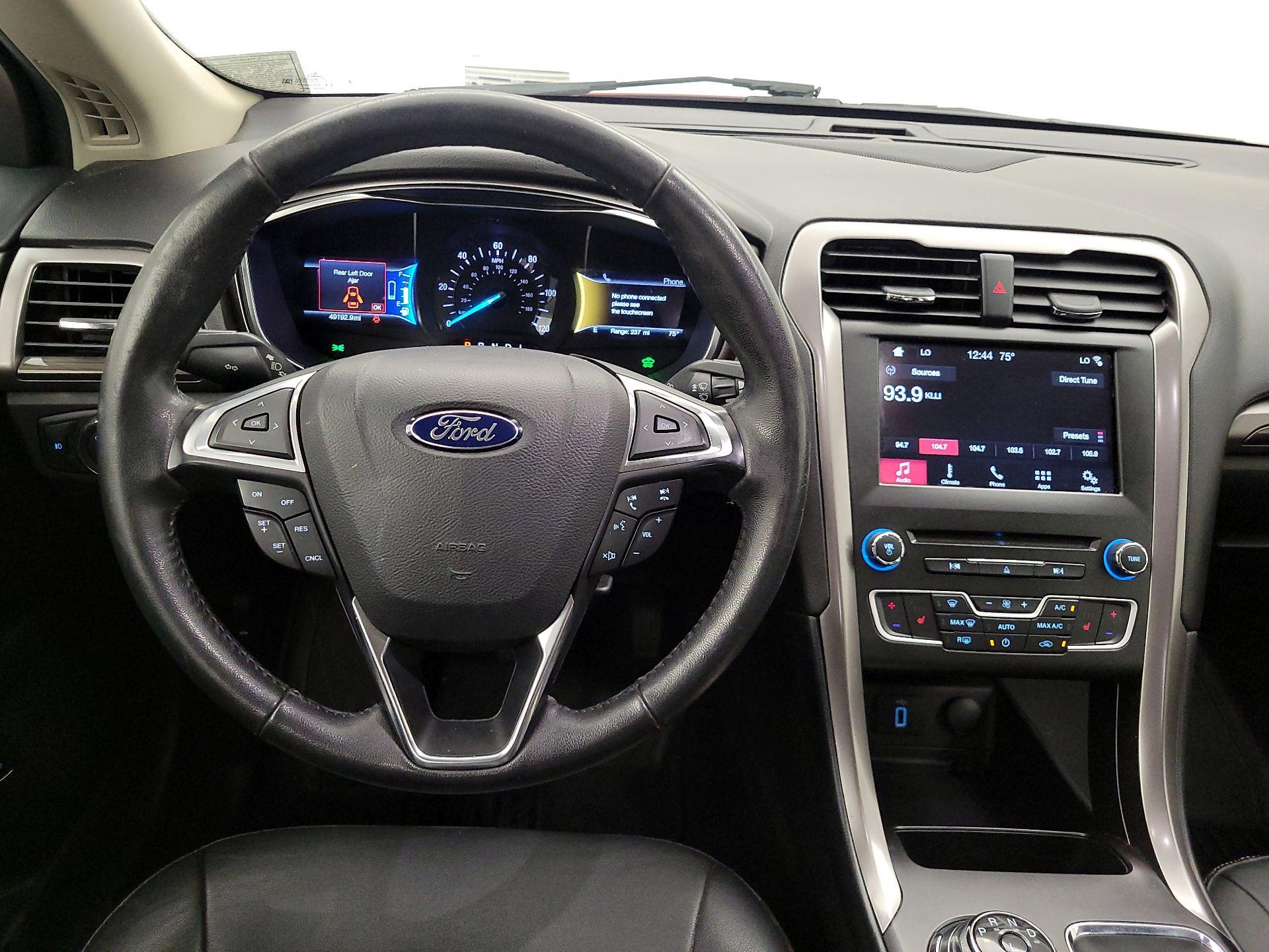 Thumbnail: 2017 Ford Fusion - 10