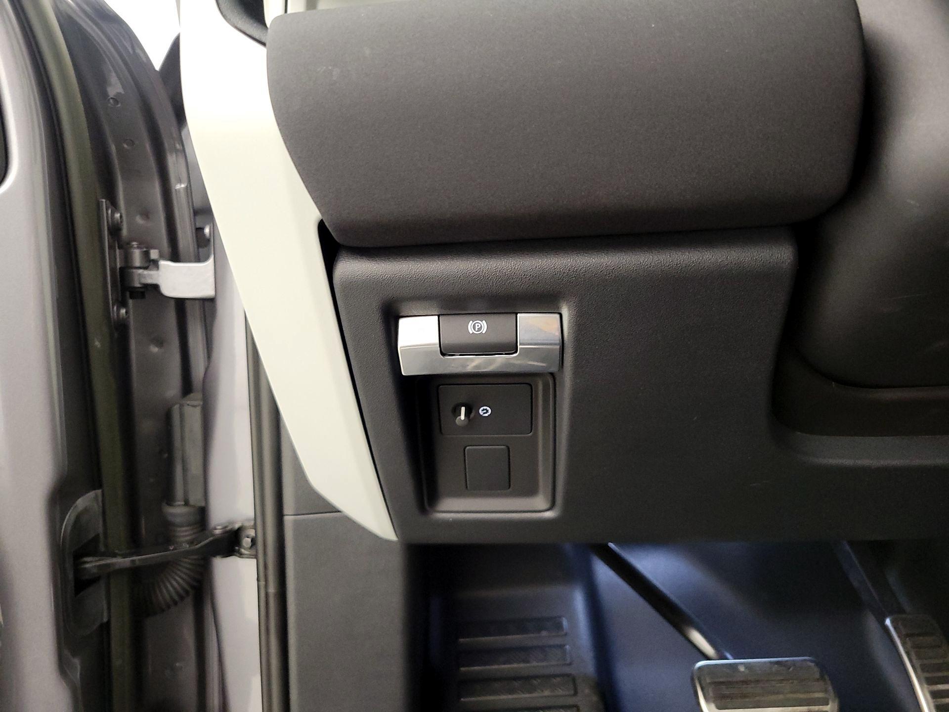 Thumbnail: 2023 Land Rover Defender - 13
