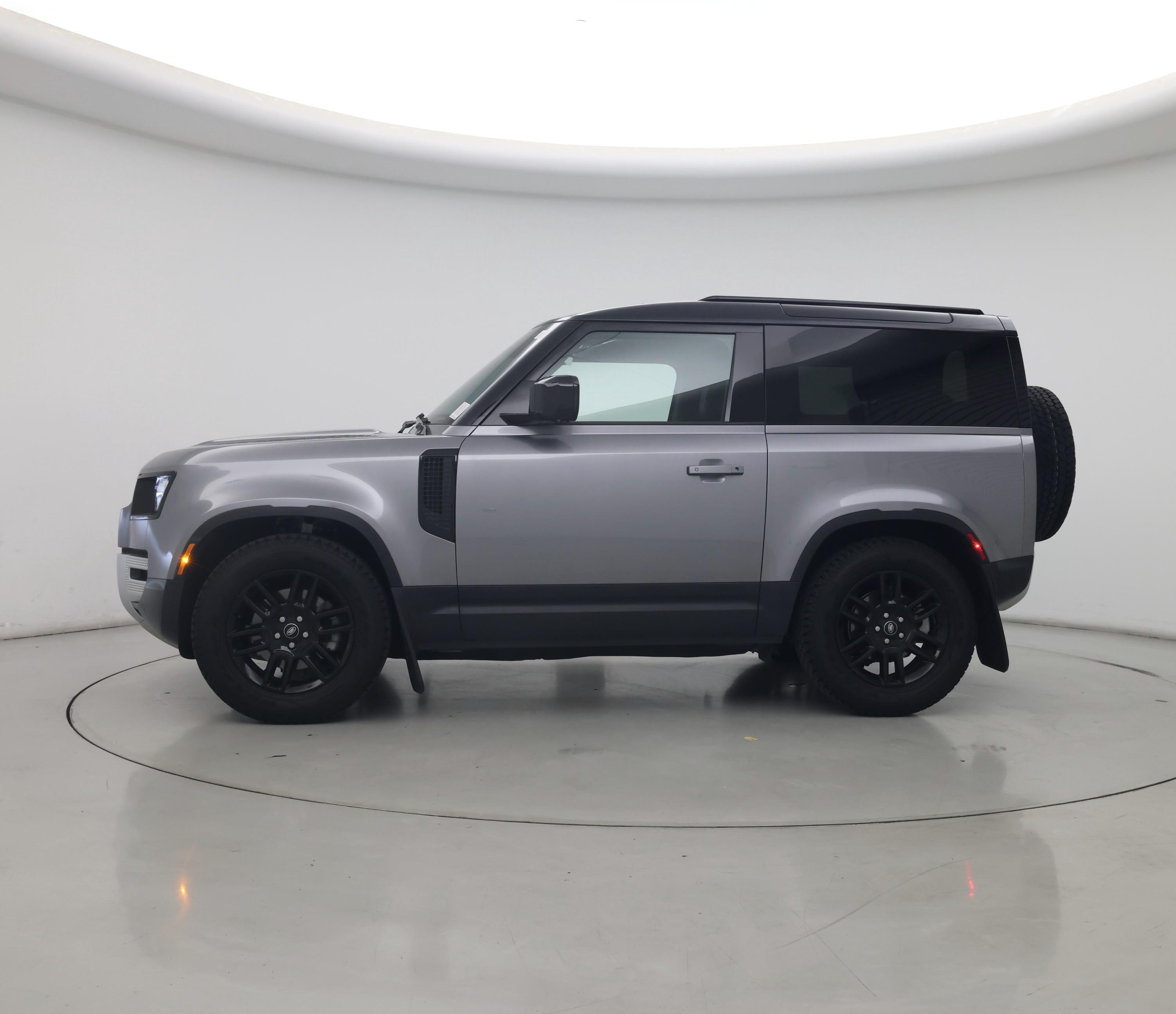 Thumbnail: 2023 Land Rover Defender - 3