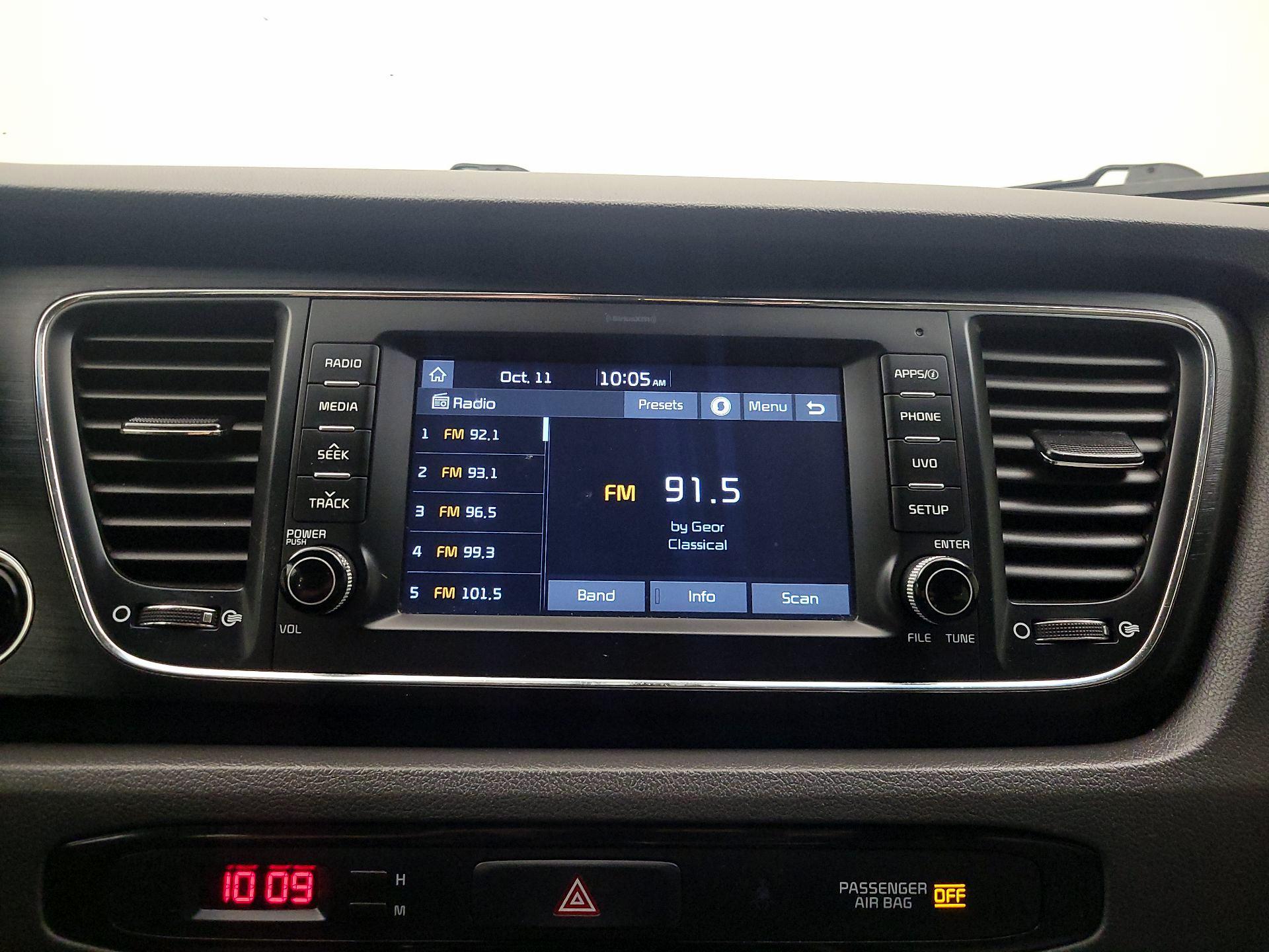 Thumbnail: 2018 Kia Sedona - 15