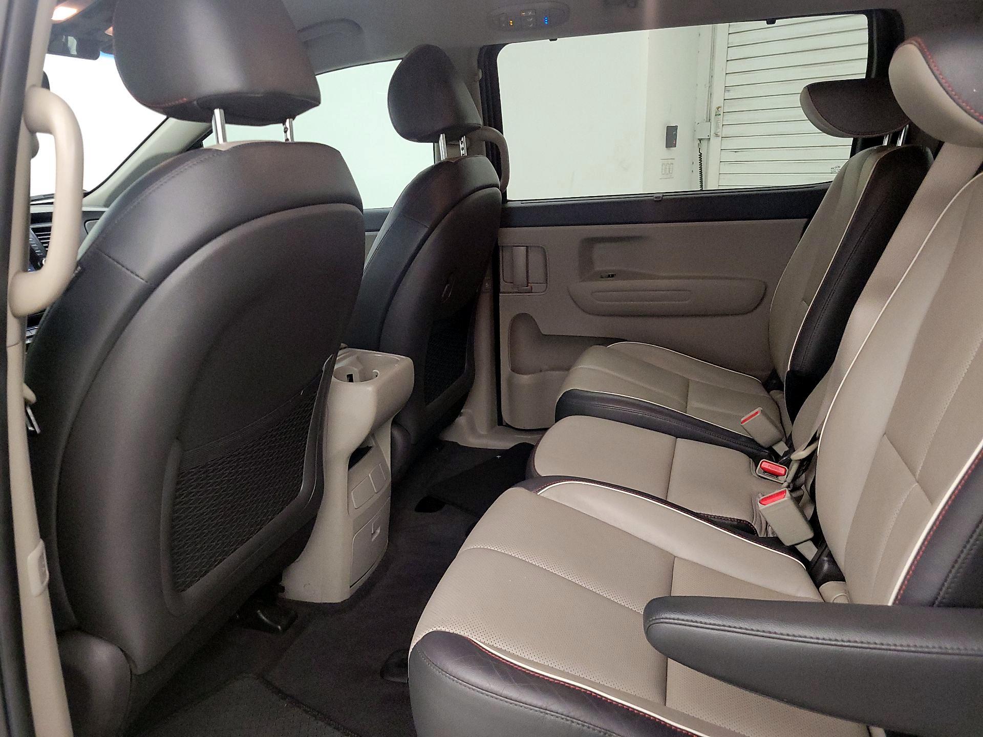 Thumbnail: 2018 Kia Sedona - 19