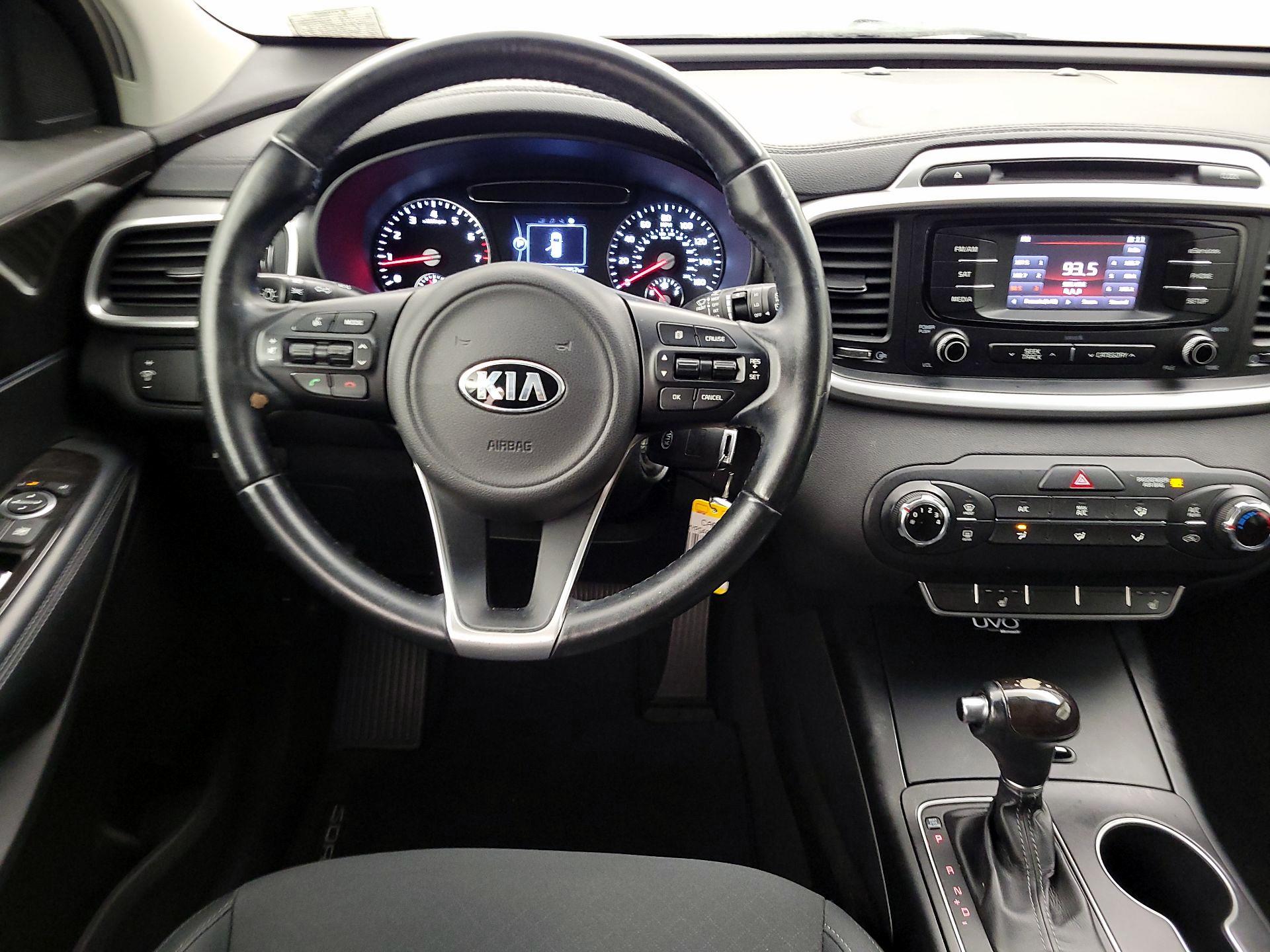 Thumbnail: 2016 Kia Sorento - 10