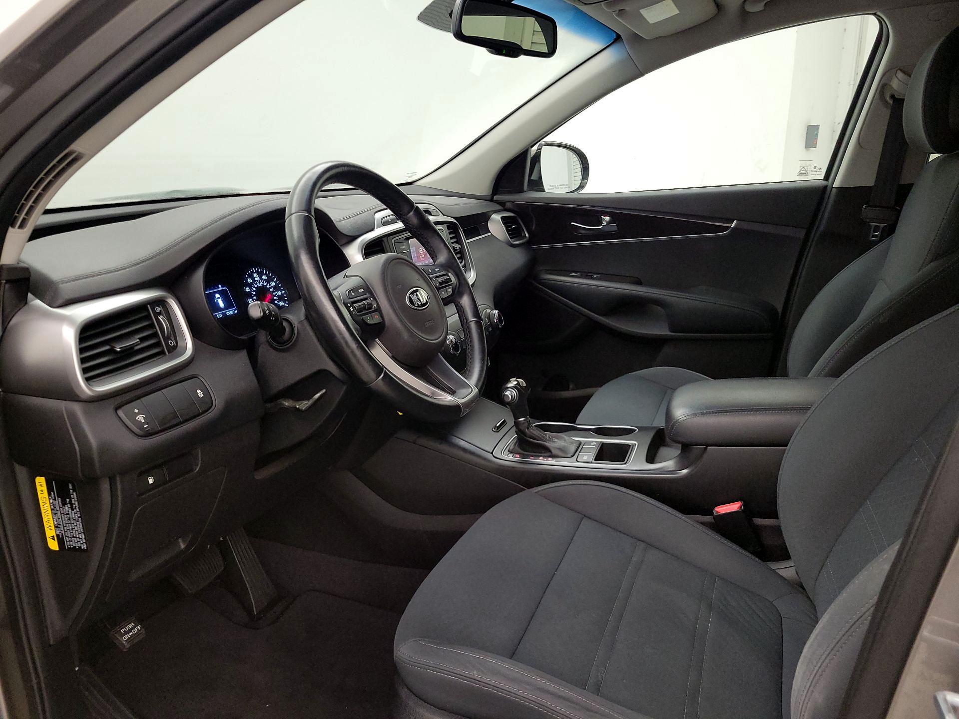 Thumbnail: 2016 Kia Sorento - 11