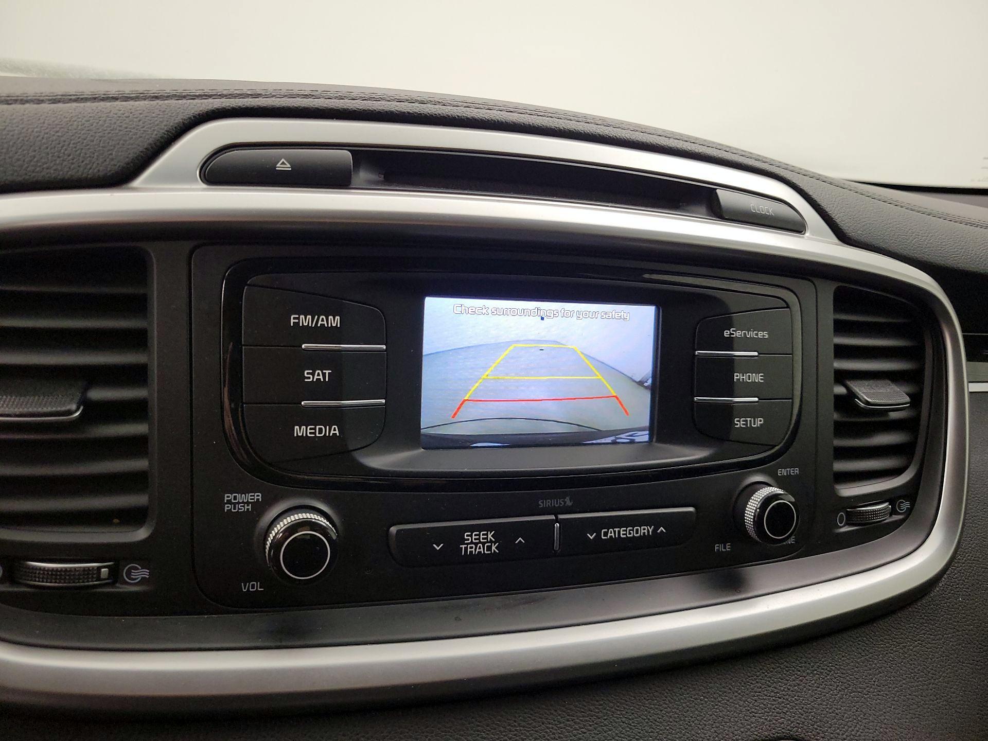 Thumbnail: 2016 Kia Sorento - 14
