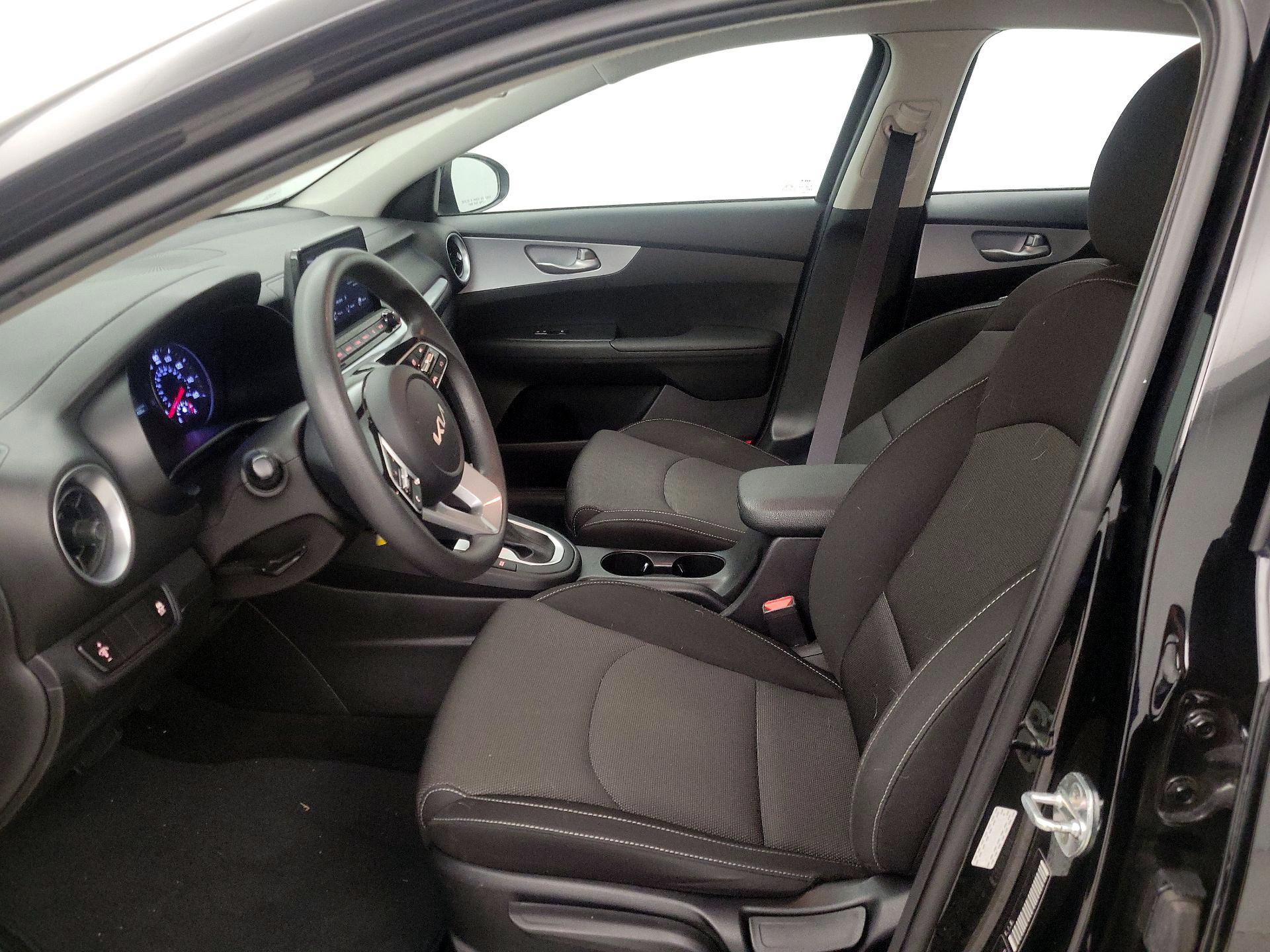 Thumbnail: 2023 Kia Forte - 11