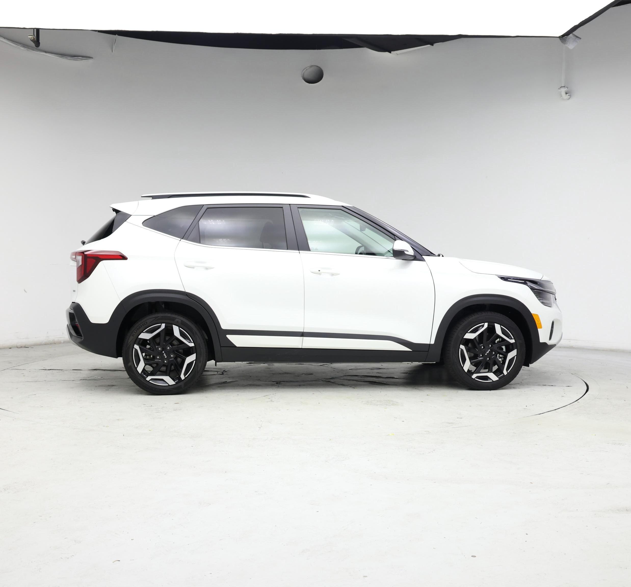 Thumbnail: 2024 Kia Seltos - 7