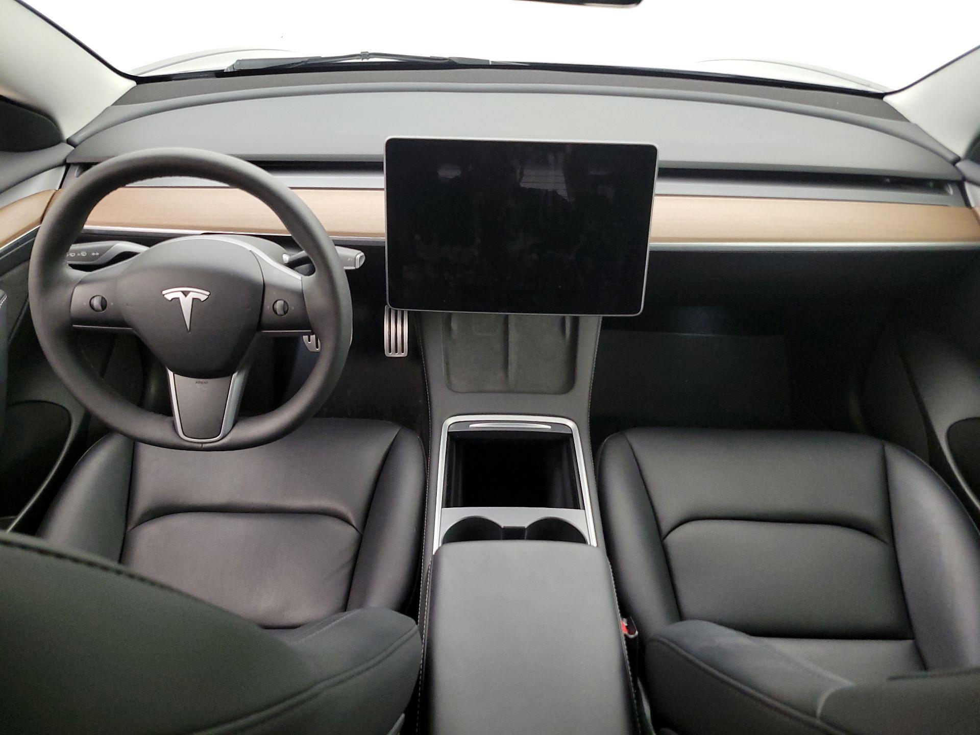 Thumbnail: 2023 Tesla Model 3 - 9