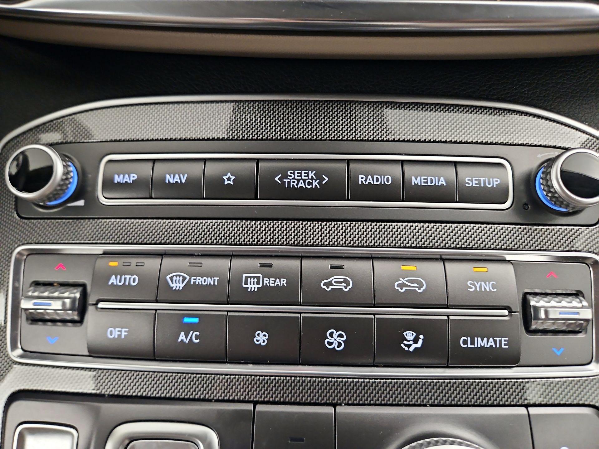 Thumbnail: 2023 Hyundai Santa Fe - 17