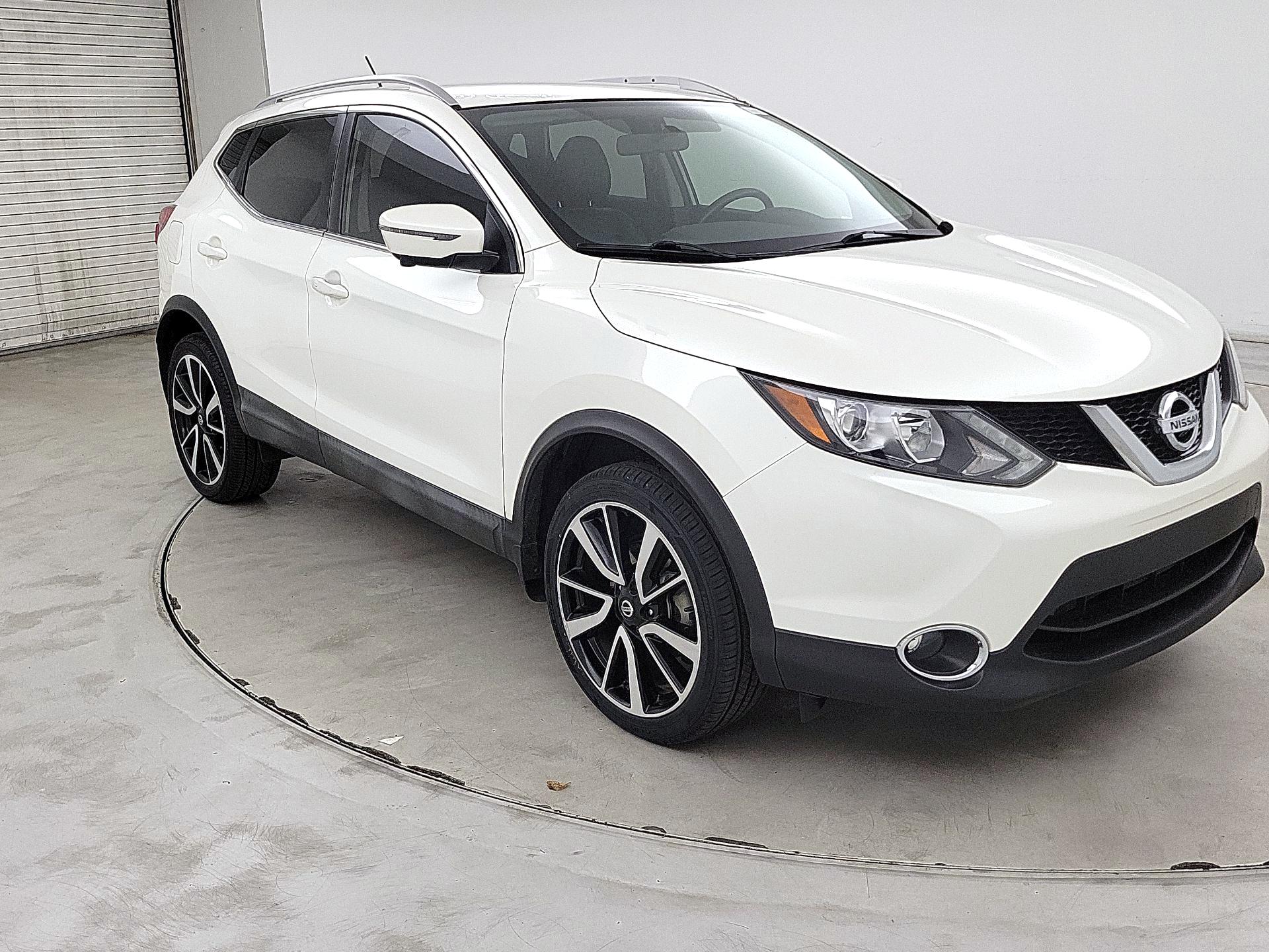 Thumbnail: 2017 Nissan Rogue Sport - 1