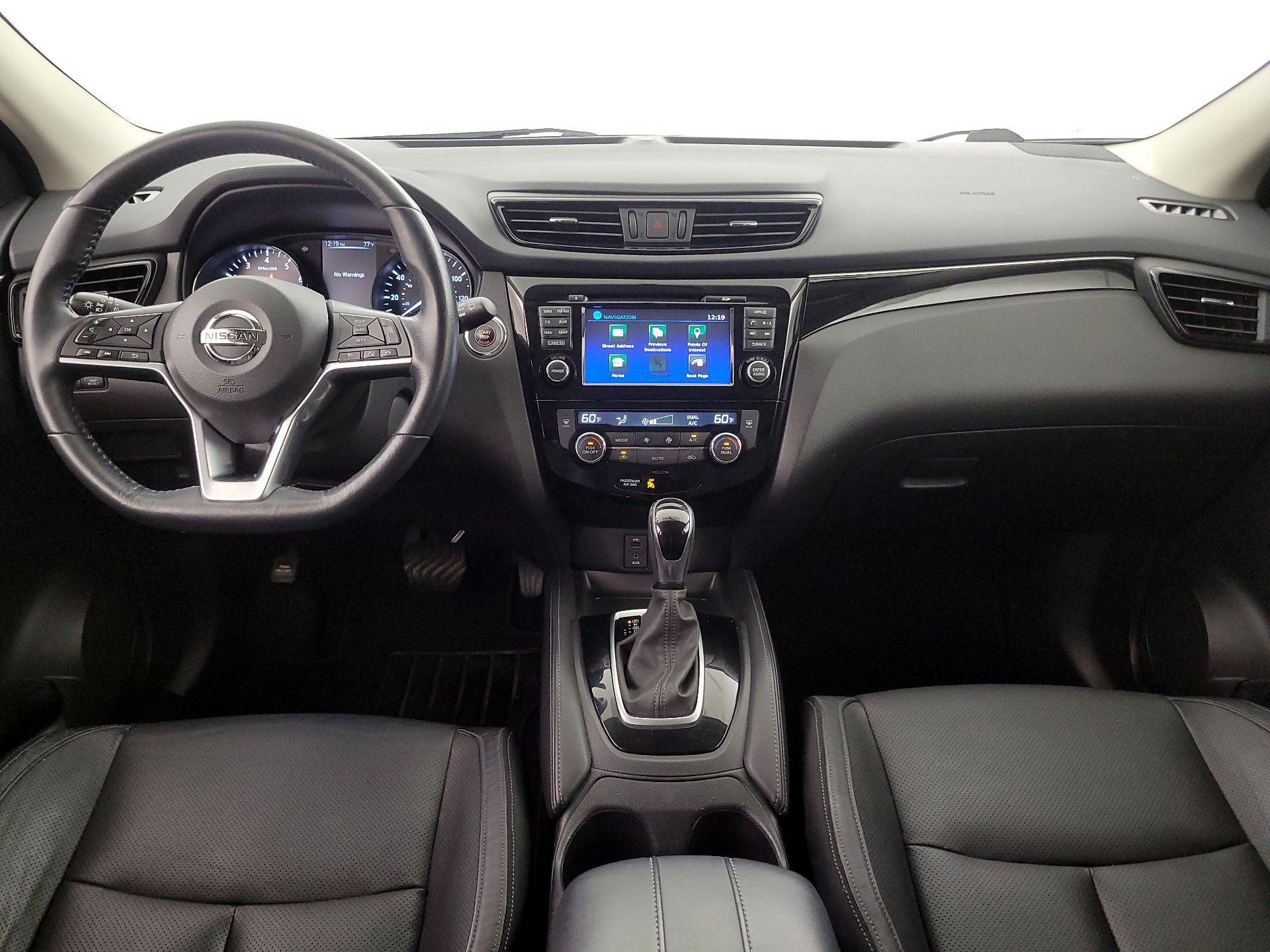 Thumbnail: 2017 Nissan Rogue Sport - 8
