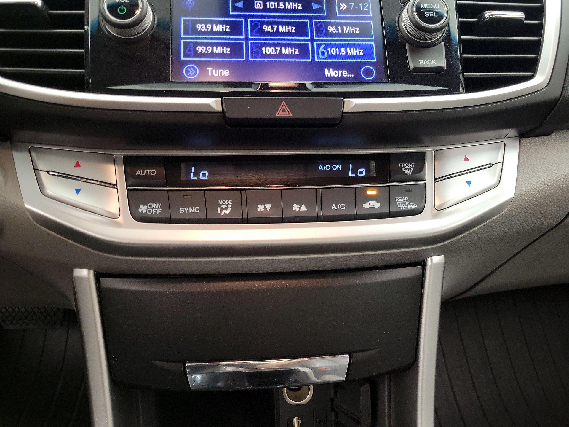 Thumbnail: 2015 Honda Accord - 16