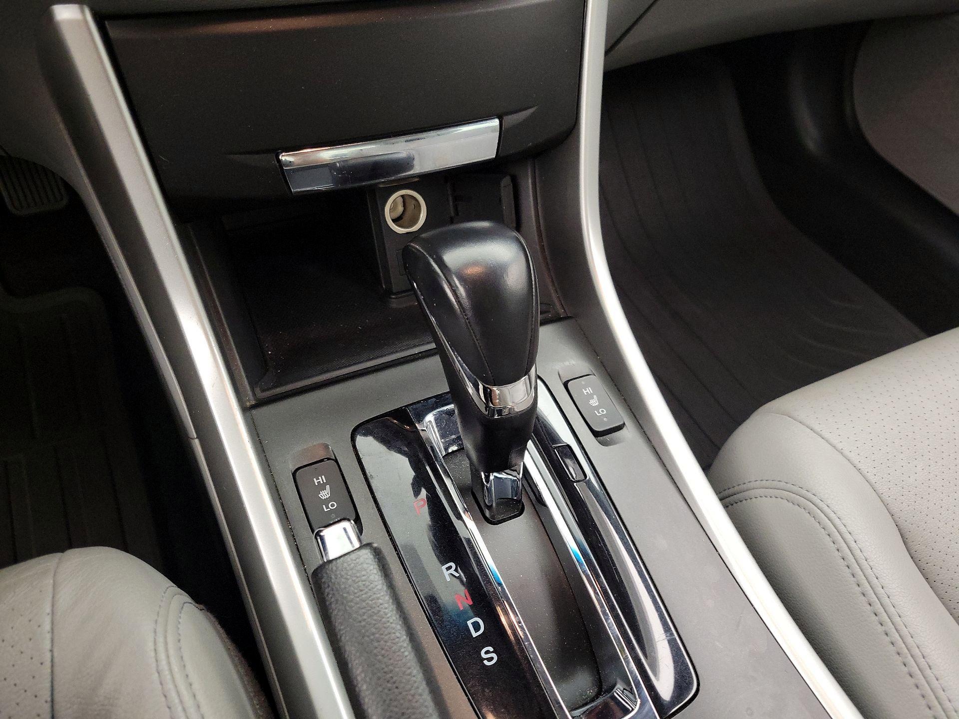 Thumbnail: 2015 Honda Accord - 17