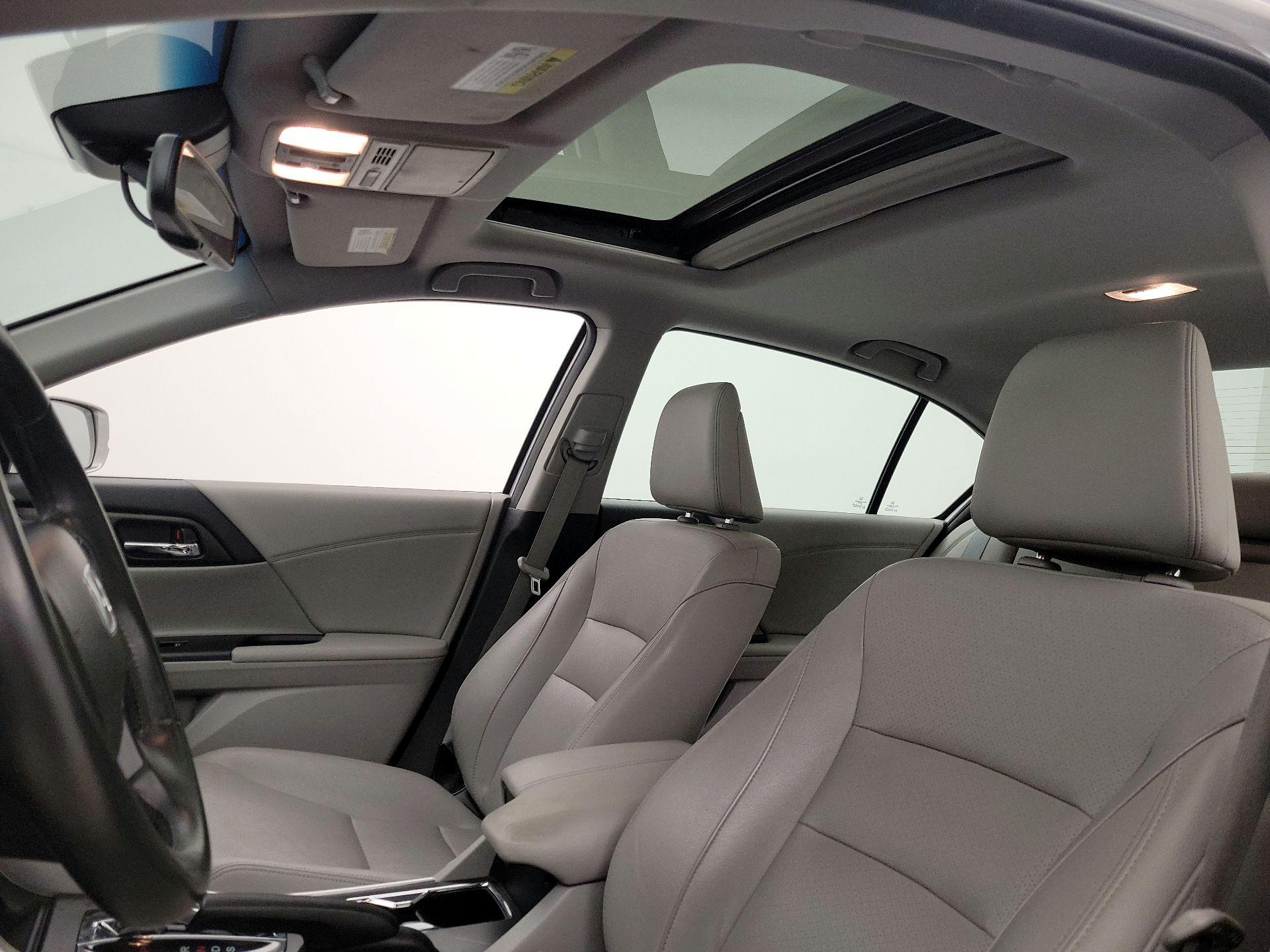 Thumbnail: 2015 Honda Accord - 19