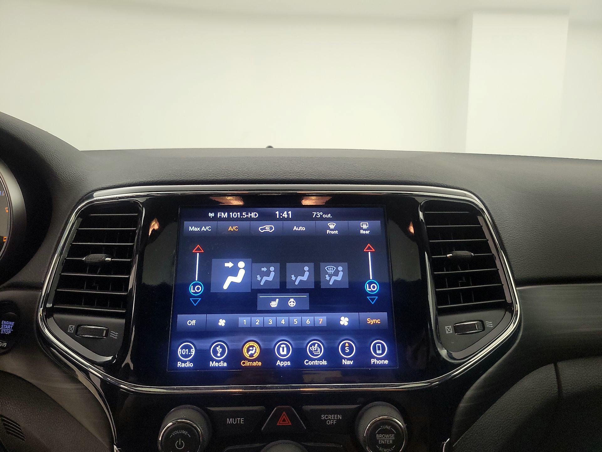 Thumbnail: 2019 Jeep Grand Cherokee - 15