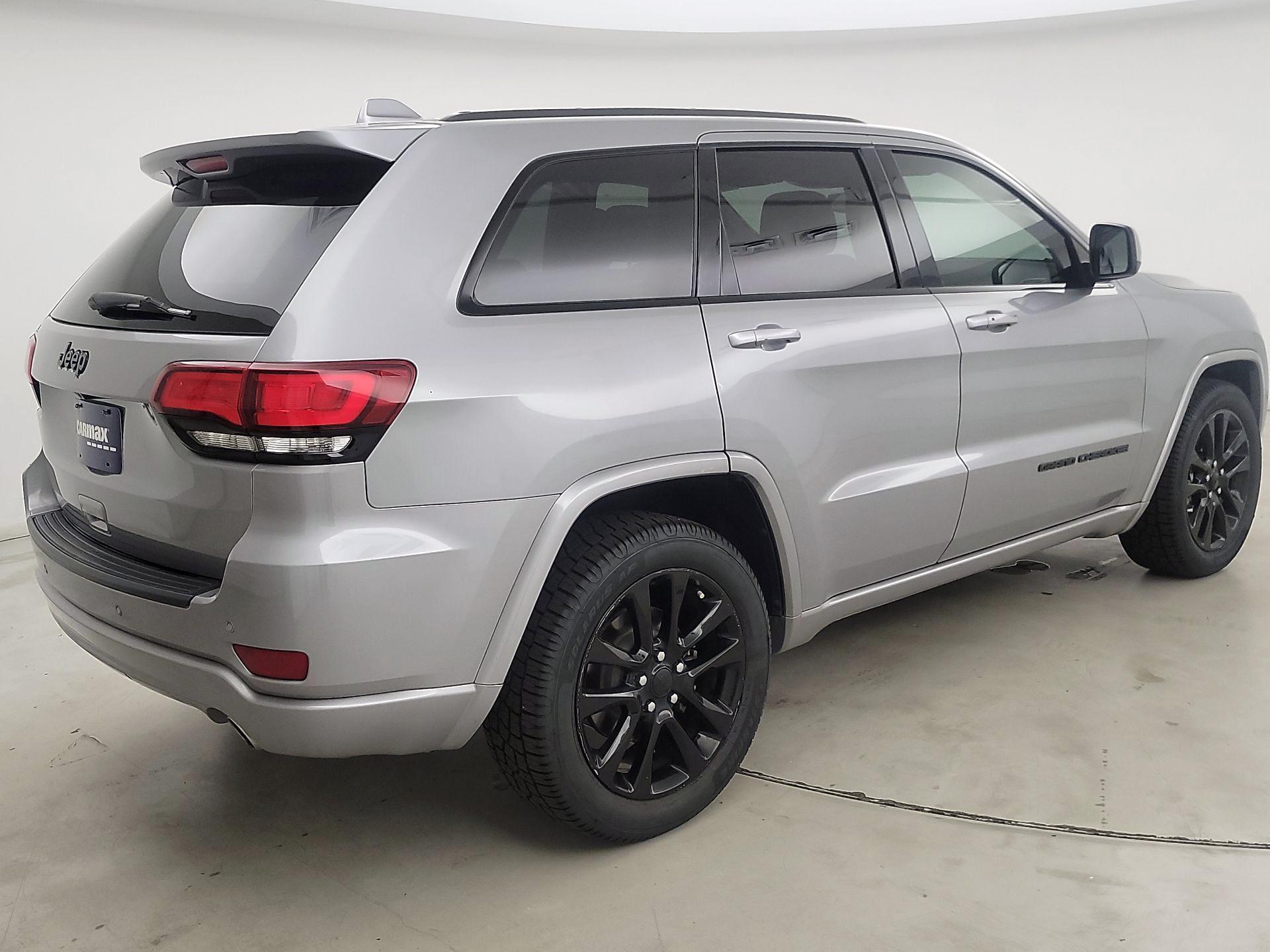 Thumbnail: 2019 Jeep Grand Cherokee - 5