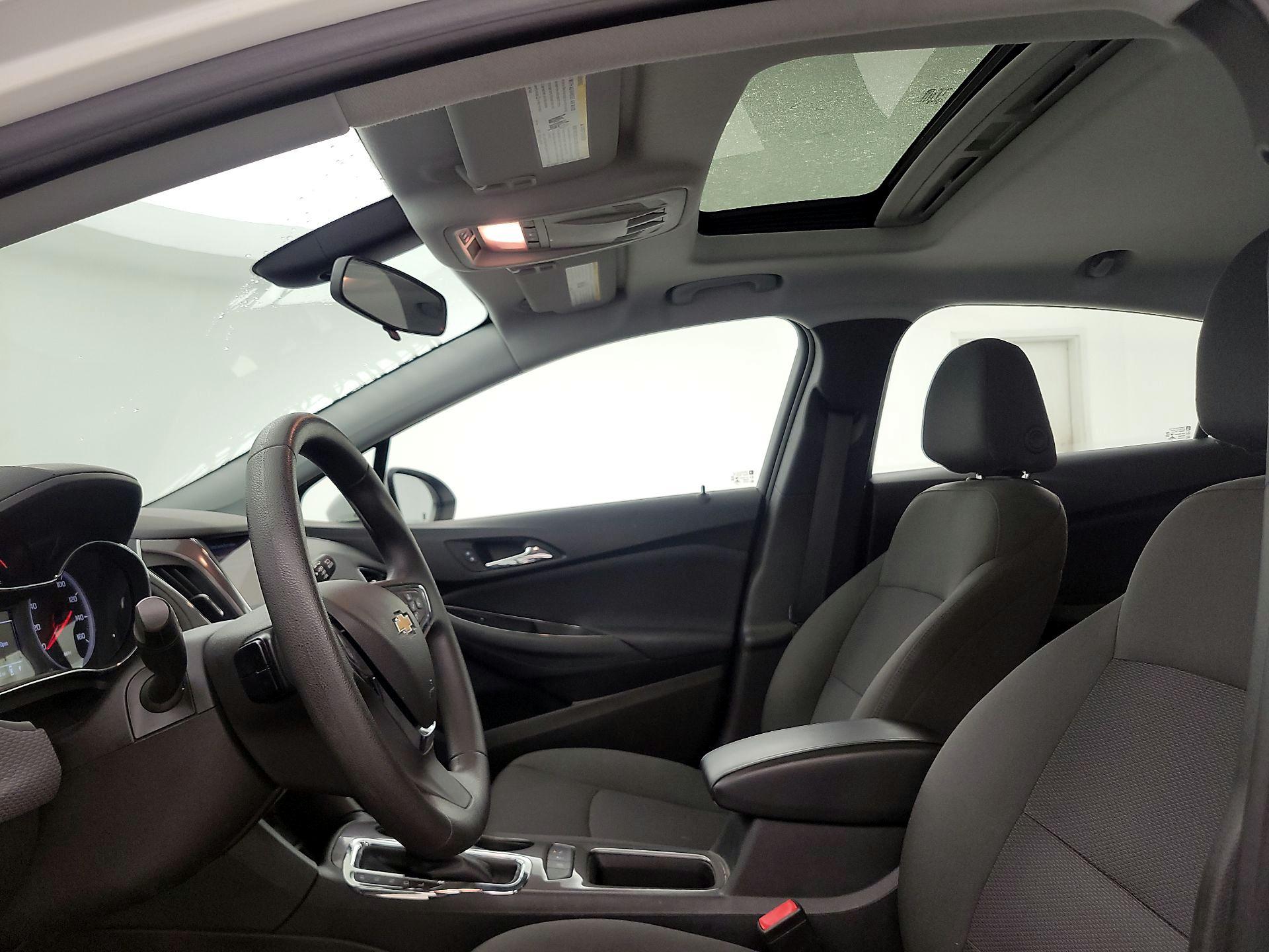 Thumbnail: 2019 Chevrolet Cruze - 17