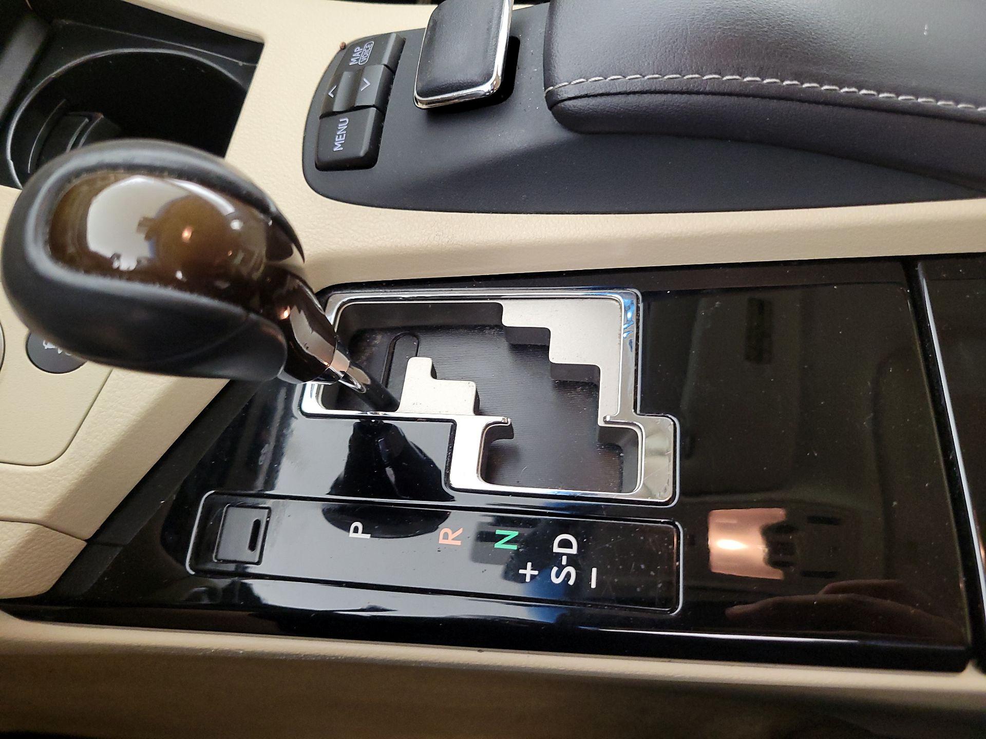 Thumbnail: 2014 Lexus ES - 18