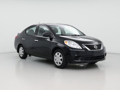 Black 2014 Nissan Versa SV