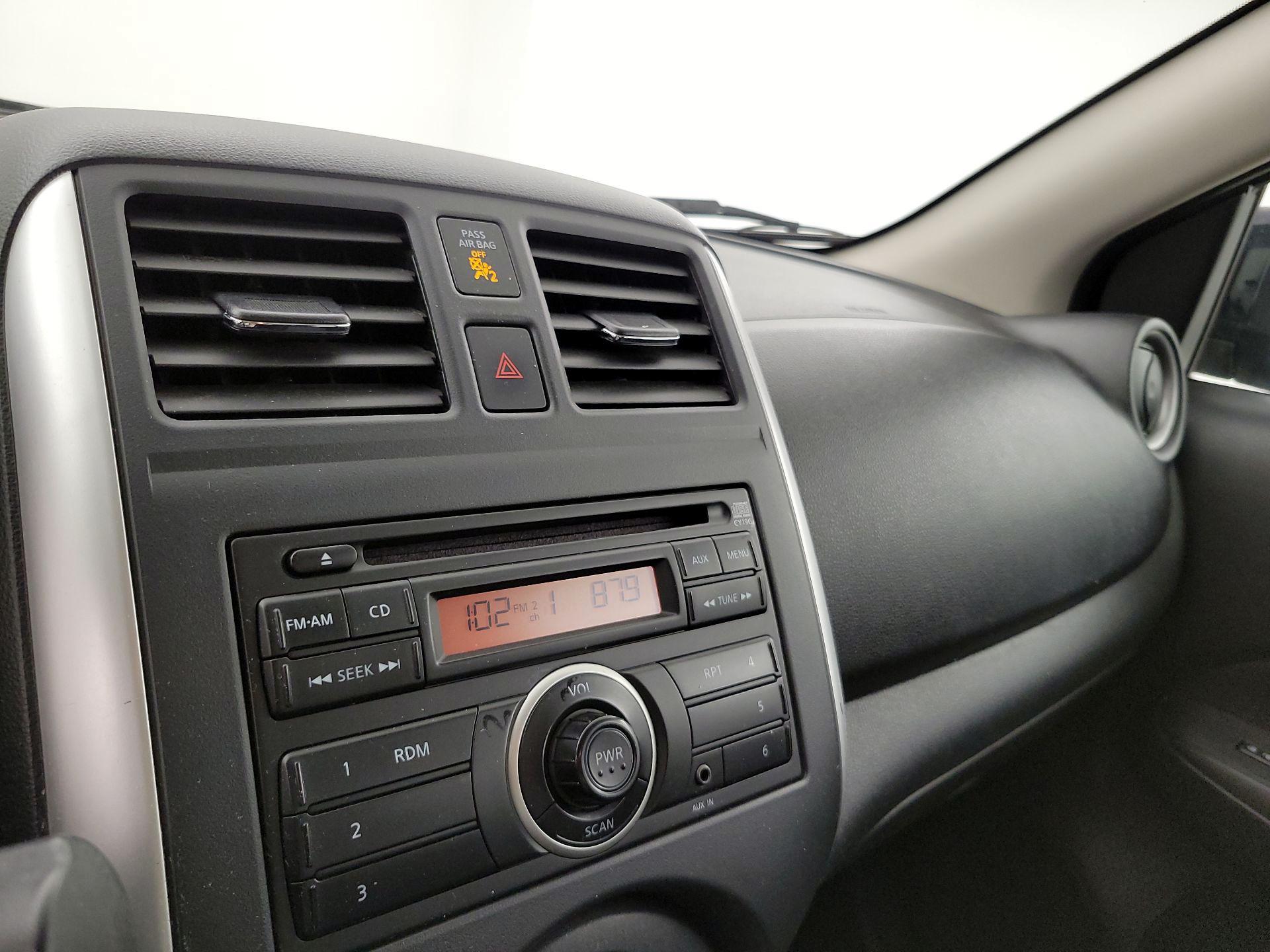 Thumbnail: 2014 Nissan Versa - 14