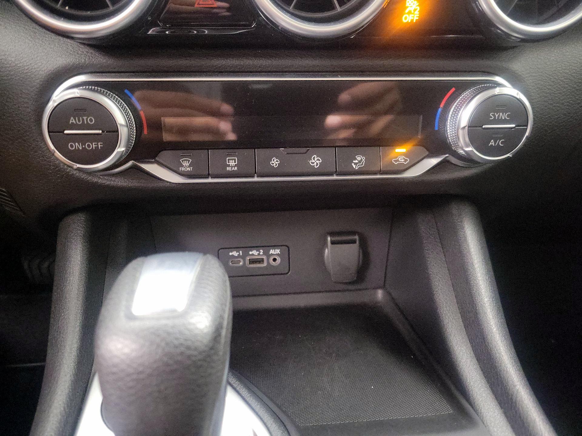 Thumbnail: 2021 Nissan Sentra - 16