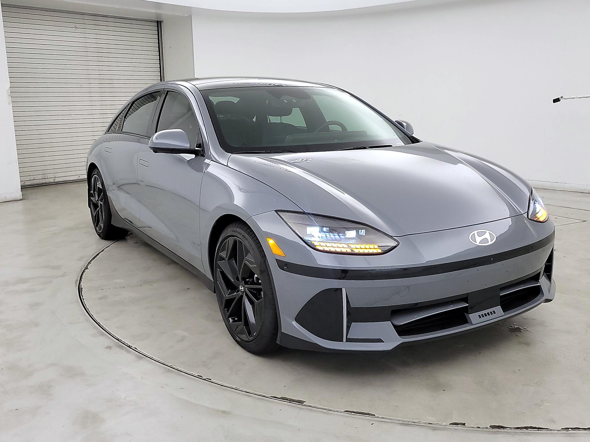 Thumbnail: 2023 Hyundai Ioniq 6 - 3