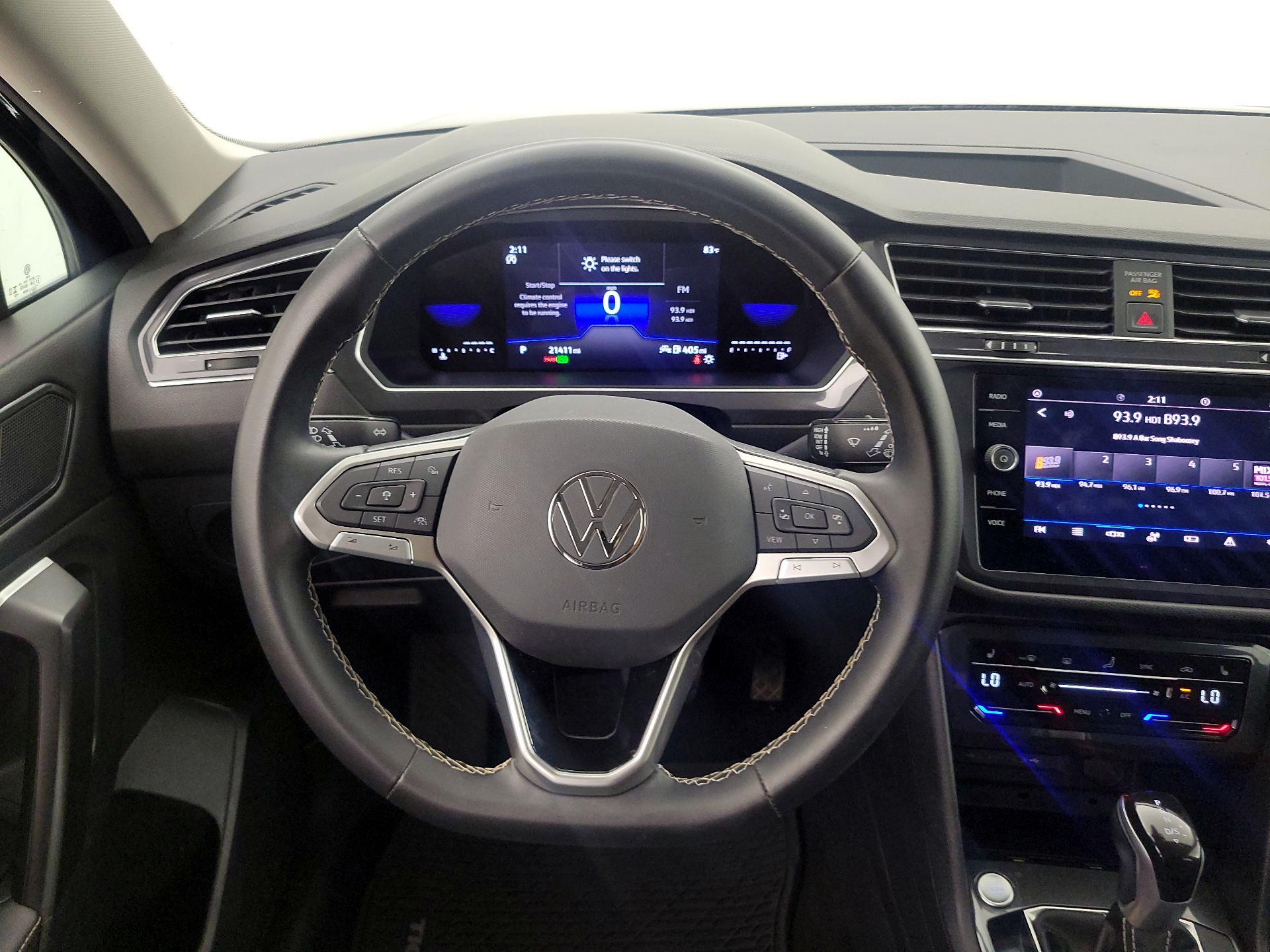 Thumbnail: 2023 Volkswagen Tiguan - 10