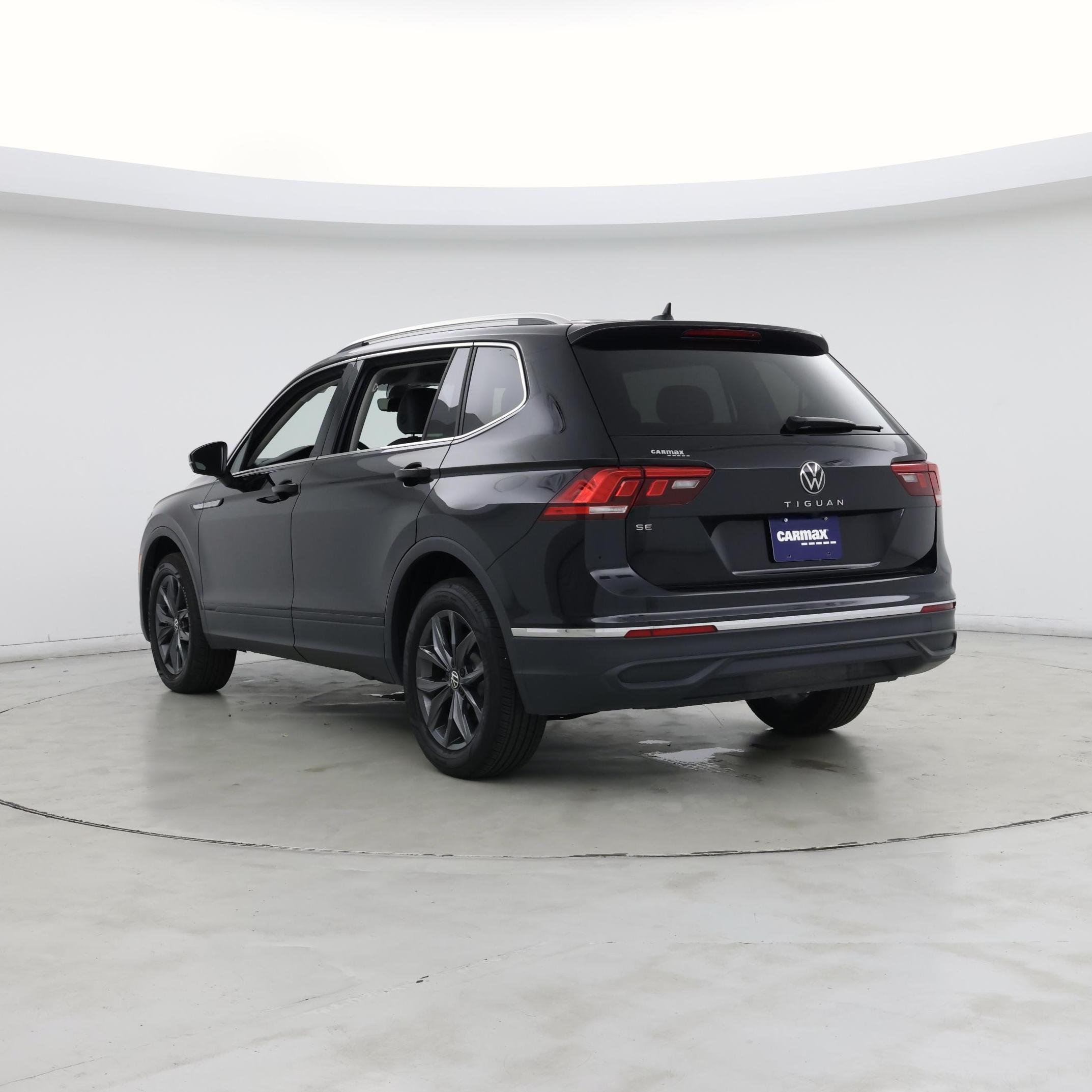 Thumbnail: 2023 Volkswagen Tiguan - 2