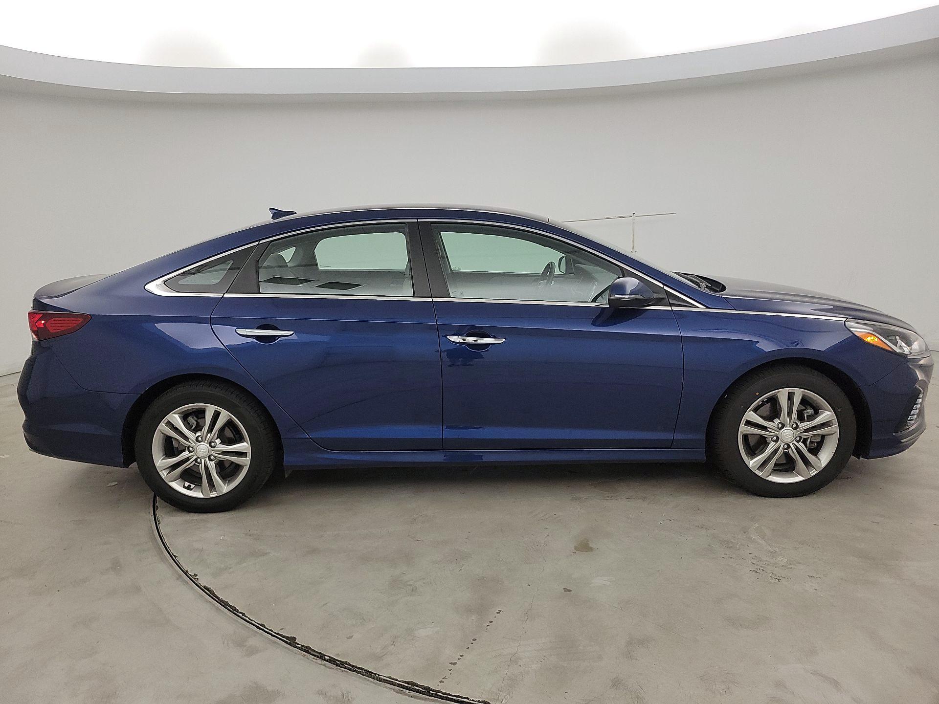 Thumbnail: 2018 Hyundai Sonata - 4
