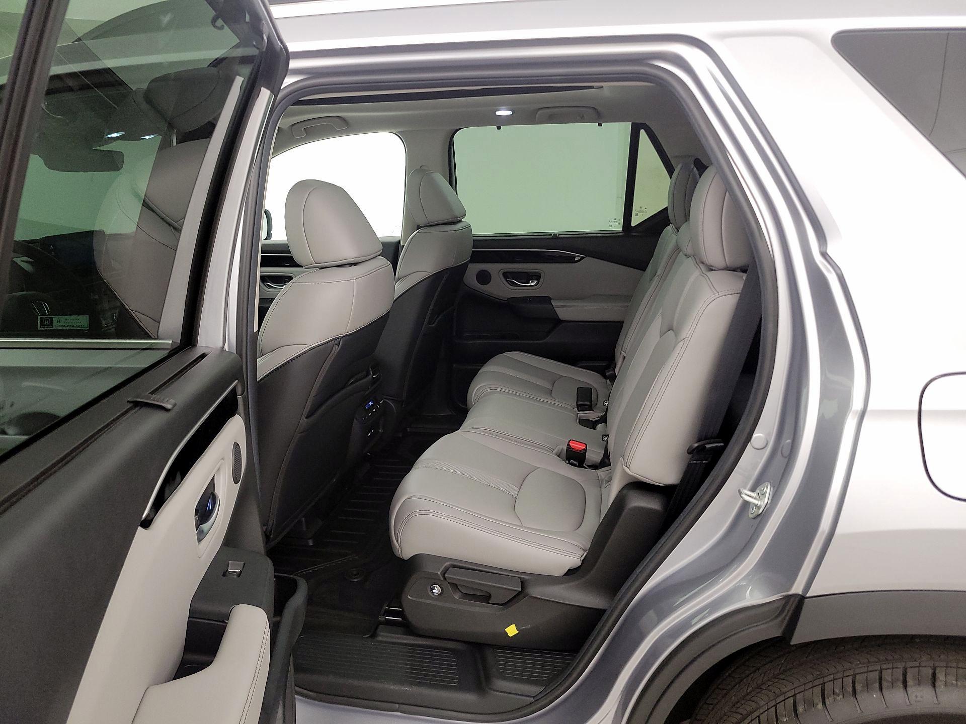 Thumbnail: 2025 Honda Pilot - 19