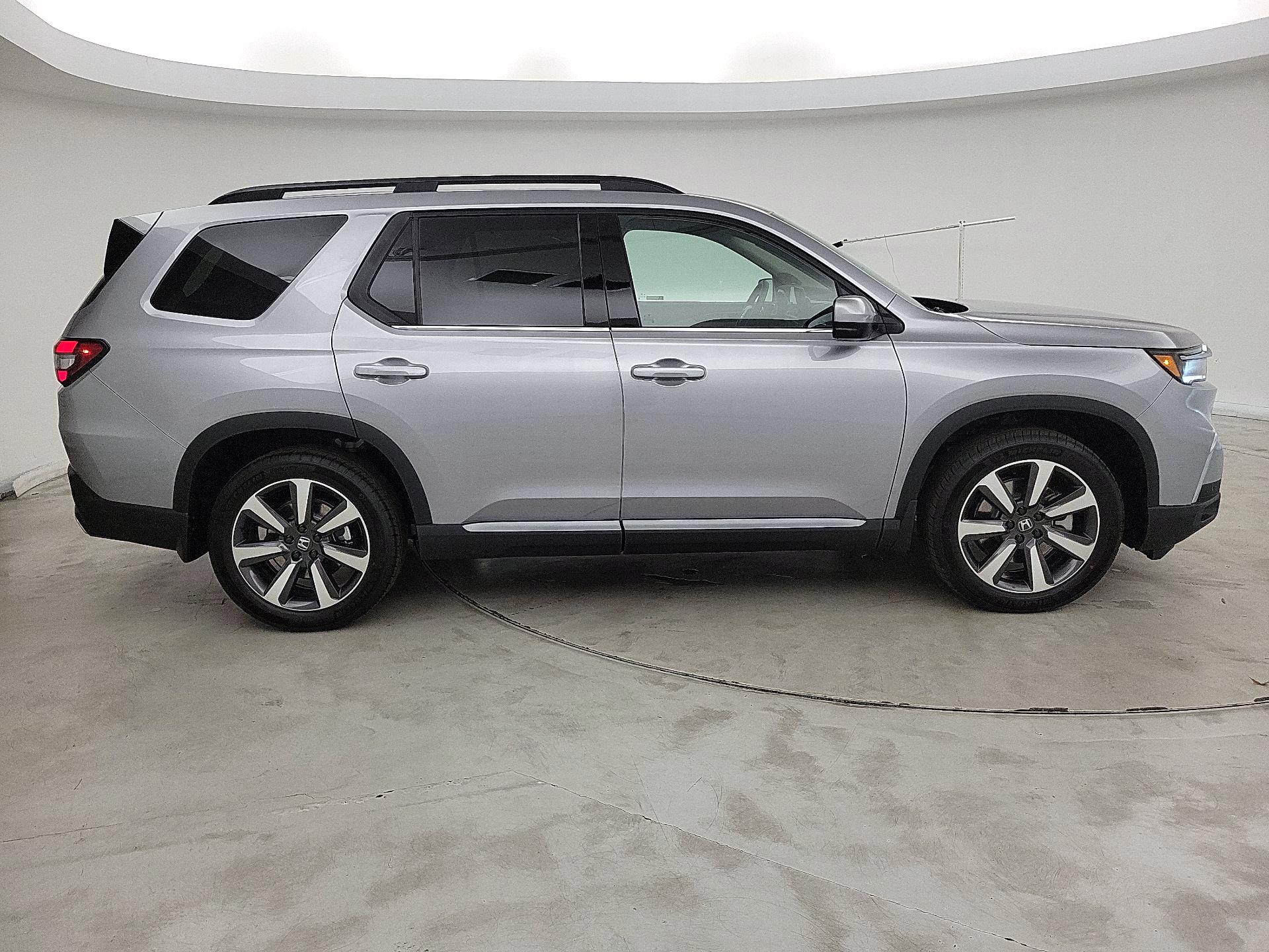 Thumbnail: 2025 Honda Pilot - 4