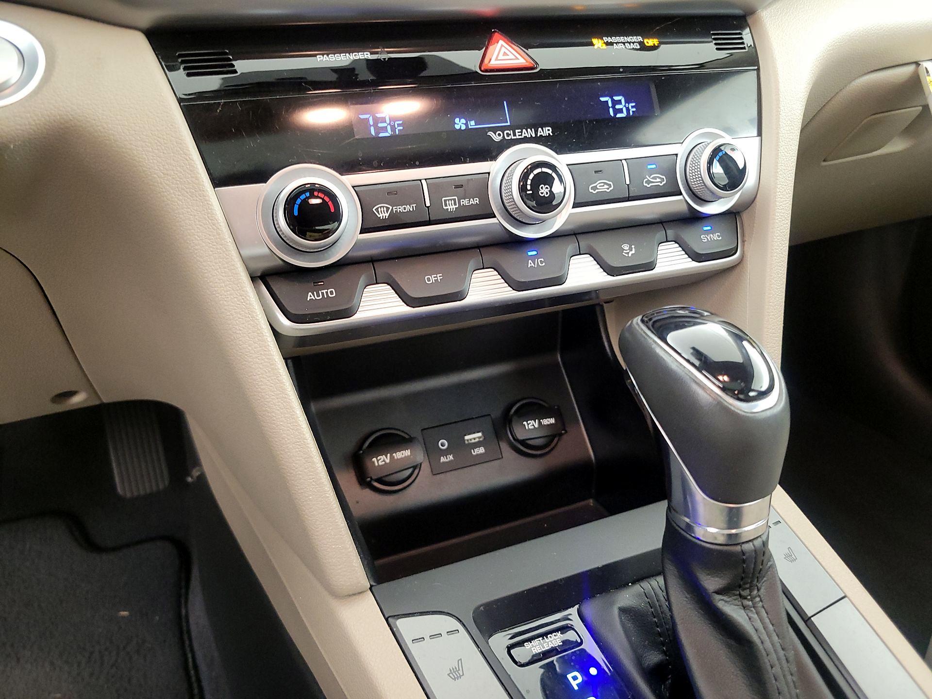 Thumbnail: 2020 Hyundai Elantra - 16