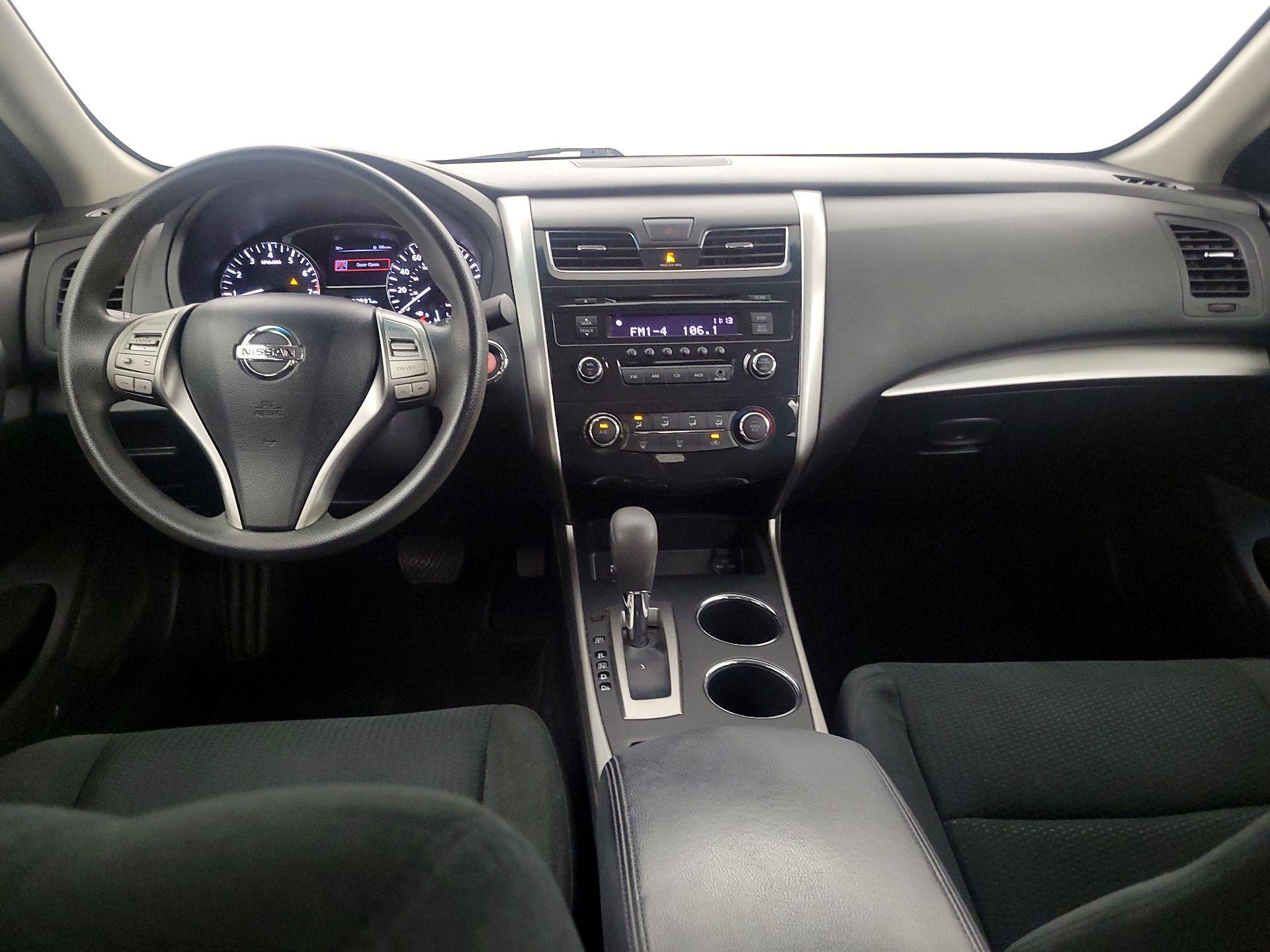 Thumbnail: 2015 Nissan Altima - 8