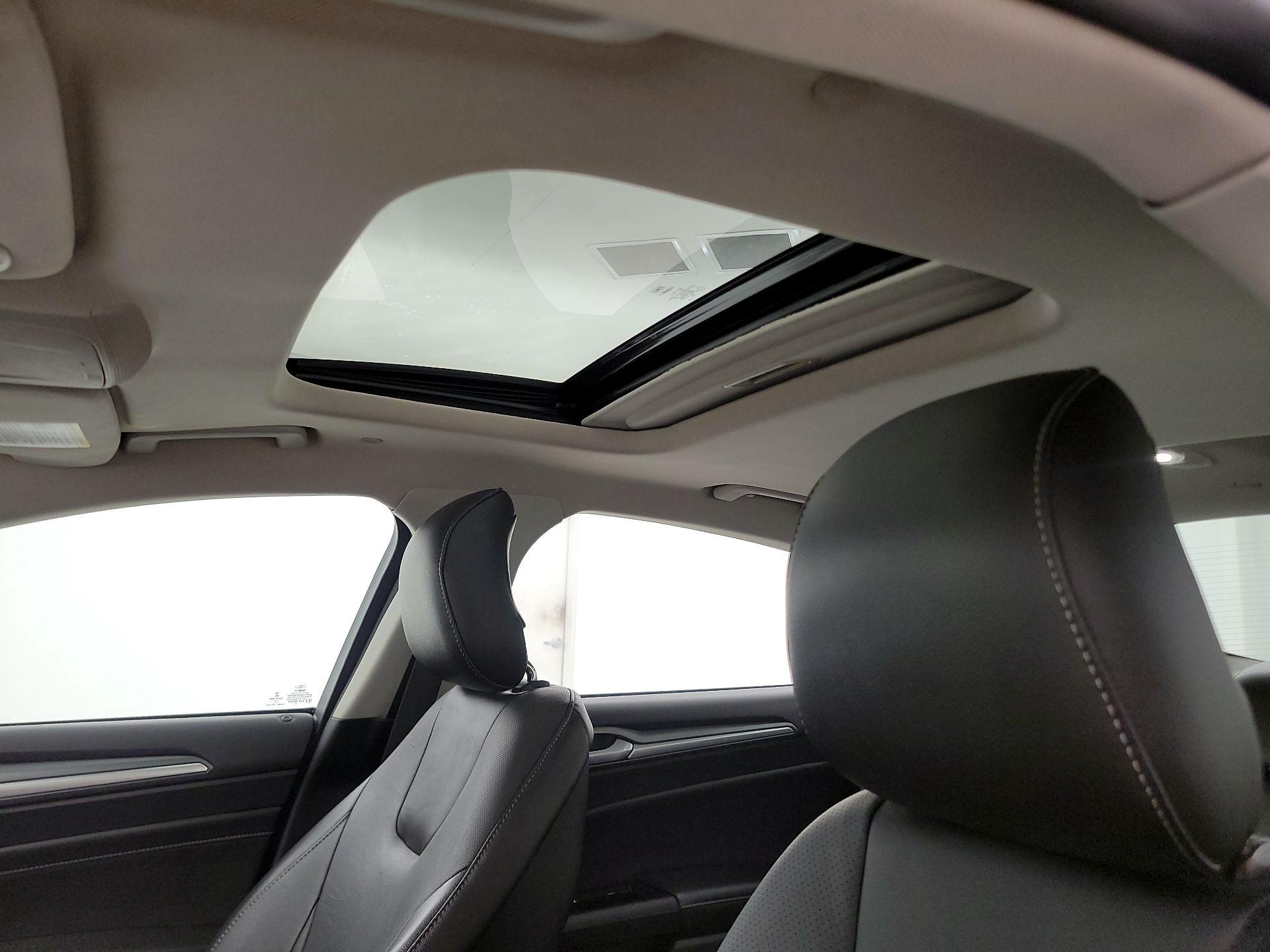Thumbnail: 2015 Ford Fusion - 19