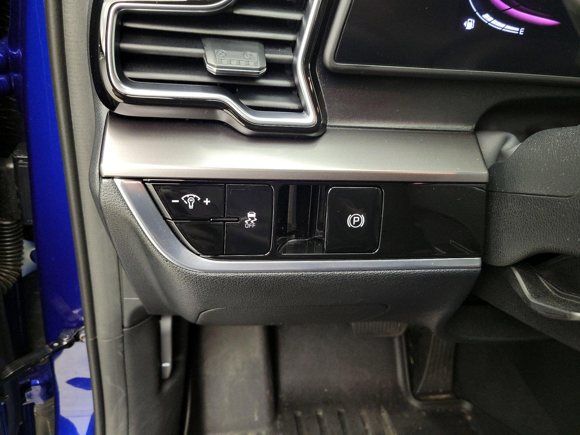 Thumbnail: 2023 Kia Sportage - 13