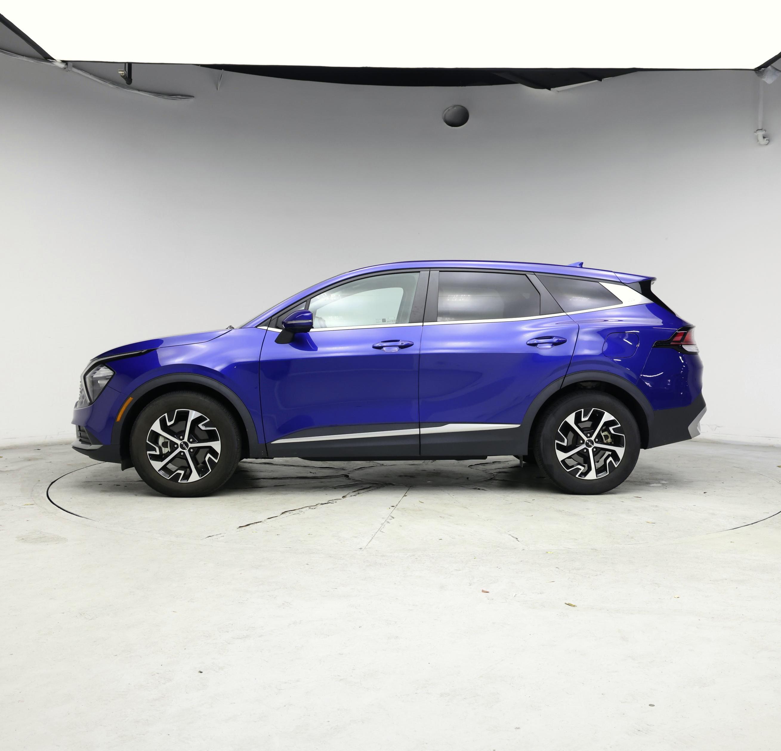 Thumbnail: 2023 Kia Sportage - 3