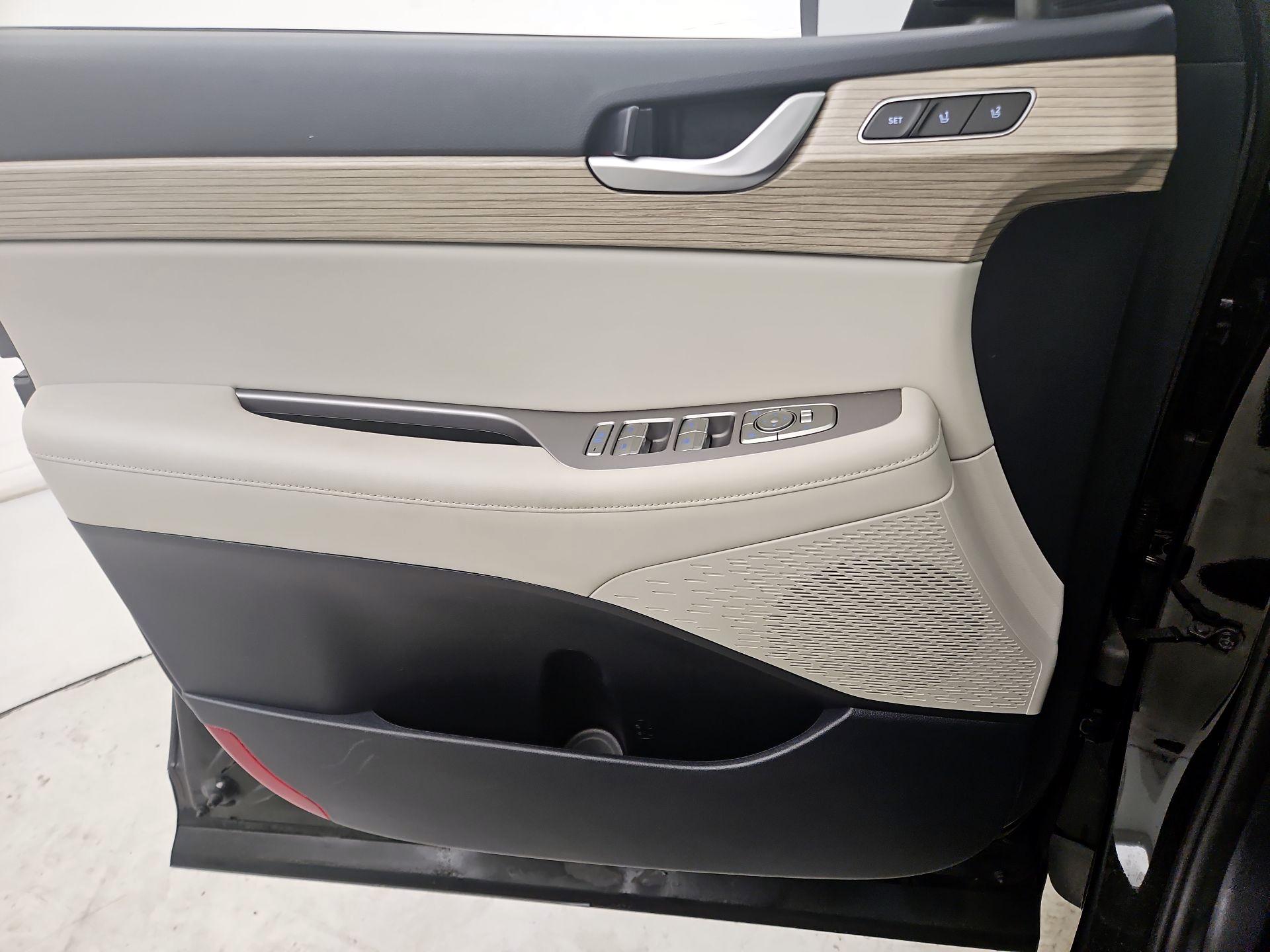 Thumbnail: 2021 Hyundai Palisade - 12
