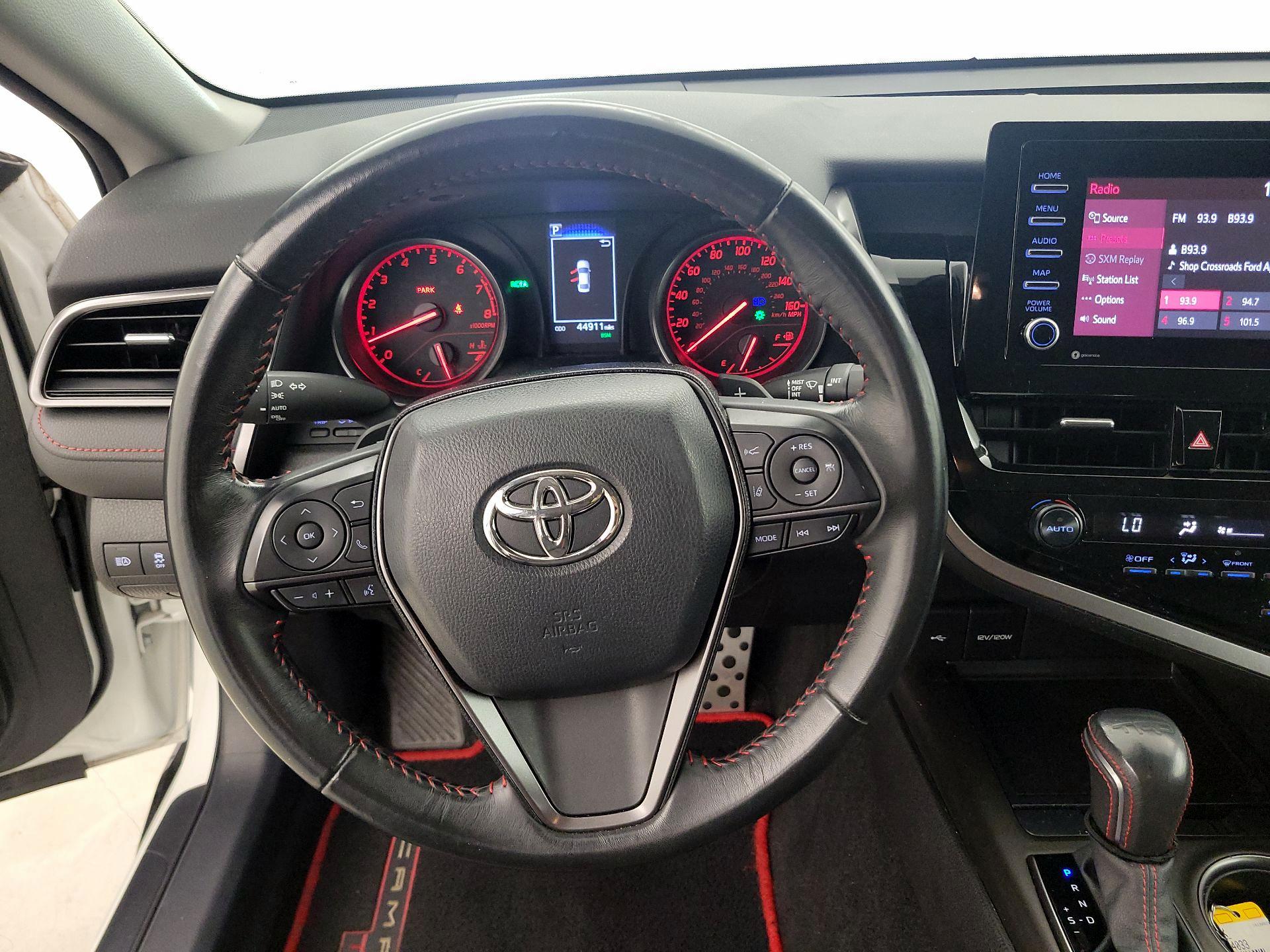 Thumbnail: 2022 Toyota Camry - 10
