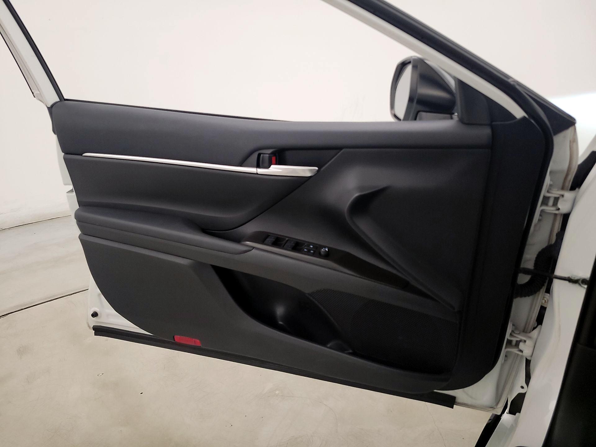 Thumbnail: 2022 Toyota Camry - 12