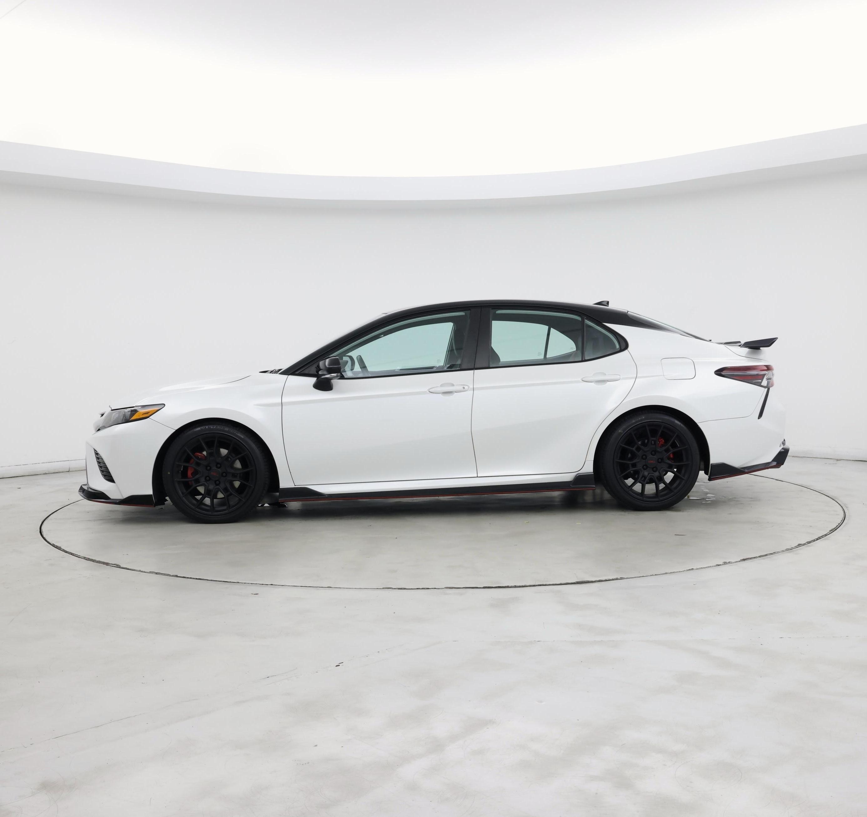 Thumbnail: 2022 Toyota Camry - 3