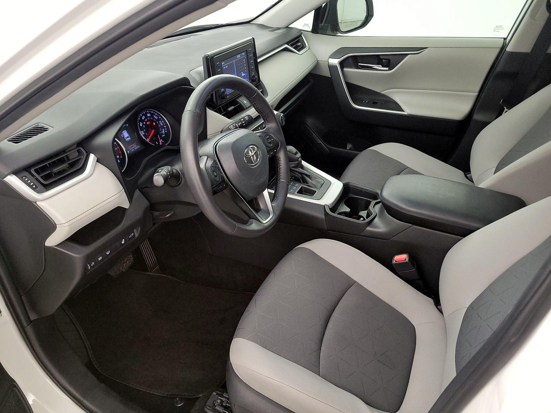 Thumbnail: 2021 Toyota RAV4 - 11