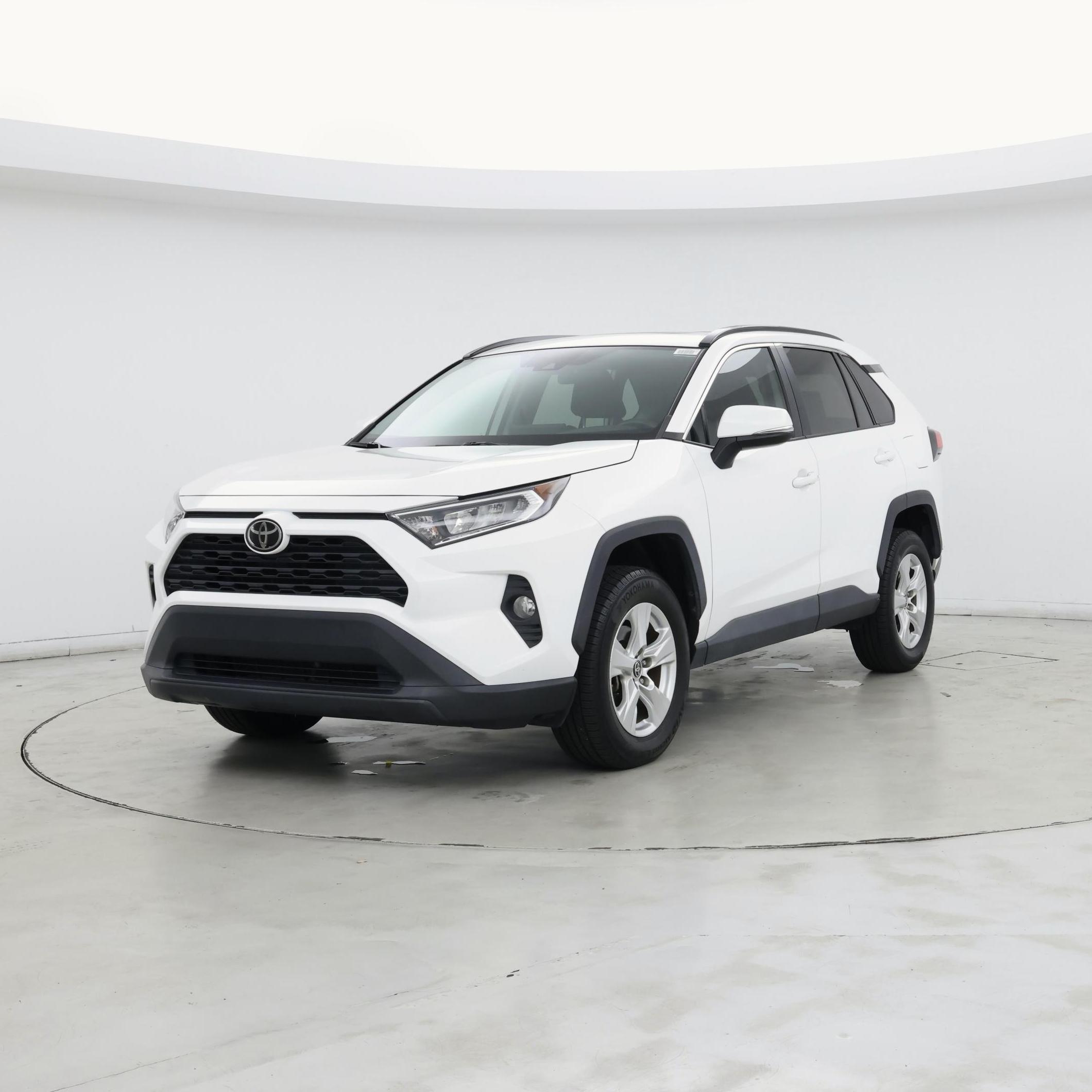 Thumbnail: 2021 Toyota RAV4 - 4