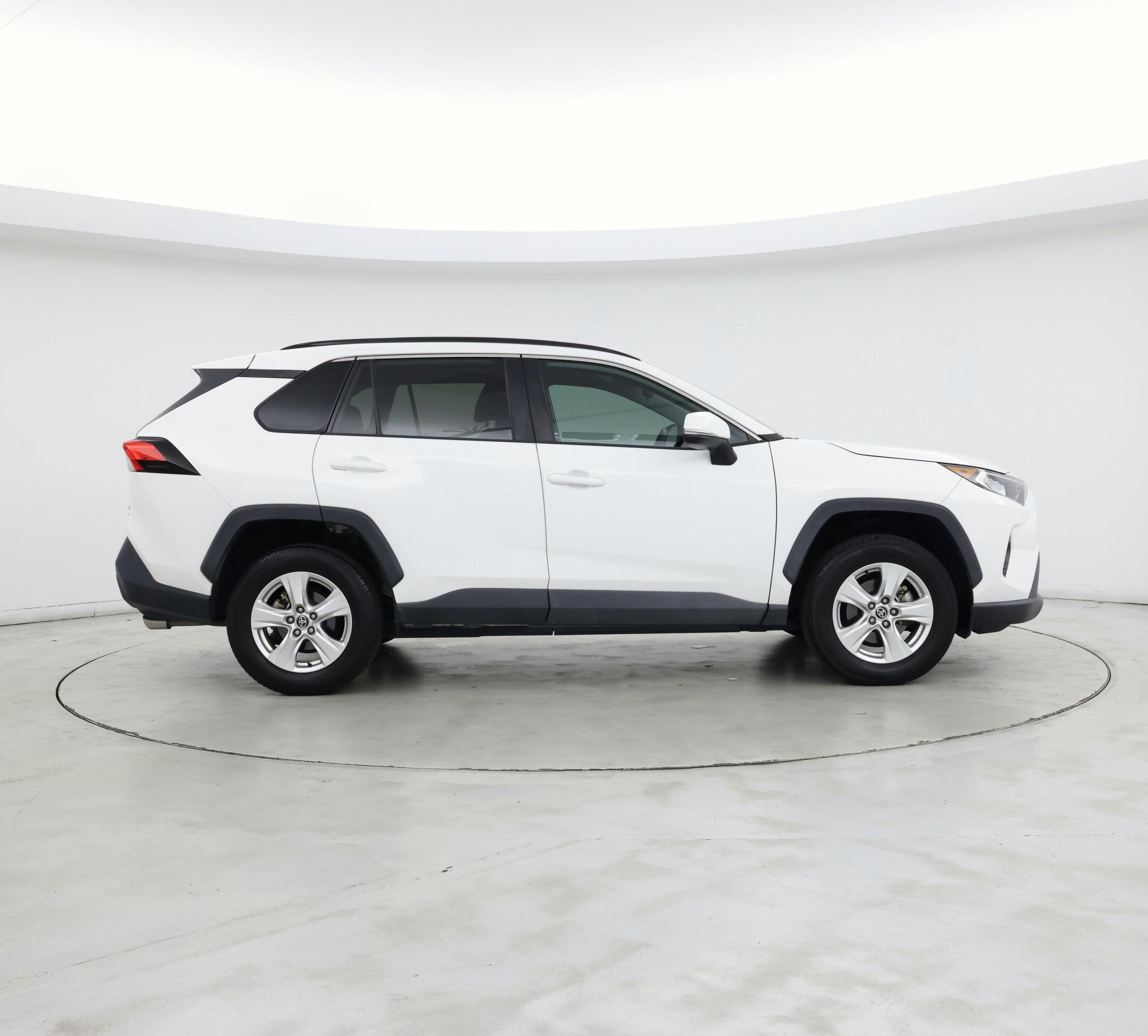Thumbnail: 2021 Toyota RAV4 - 7