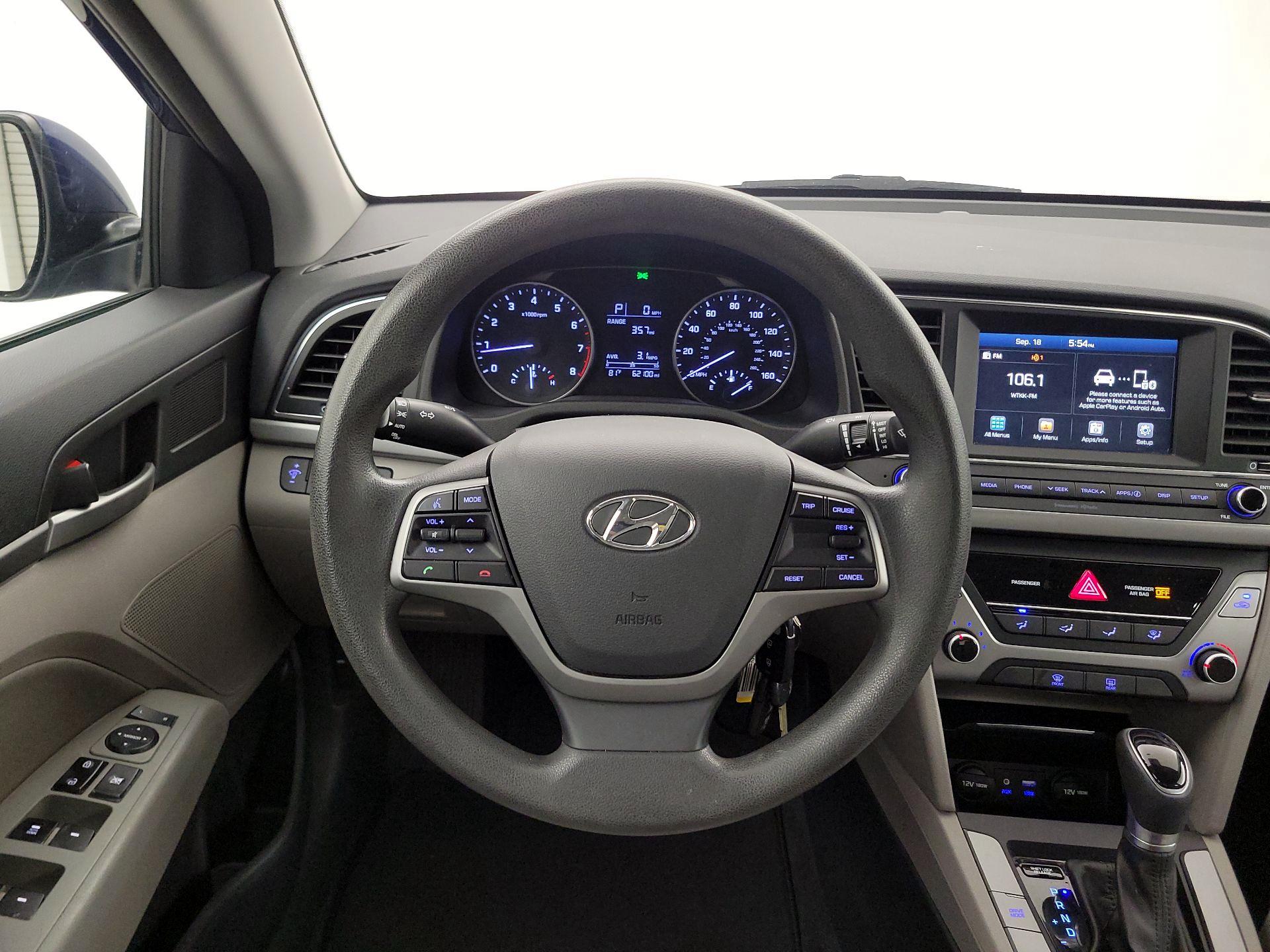 Thumbnail: 2017 Hyundai Elantra - 10