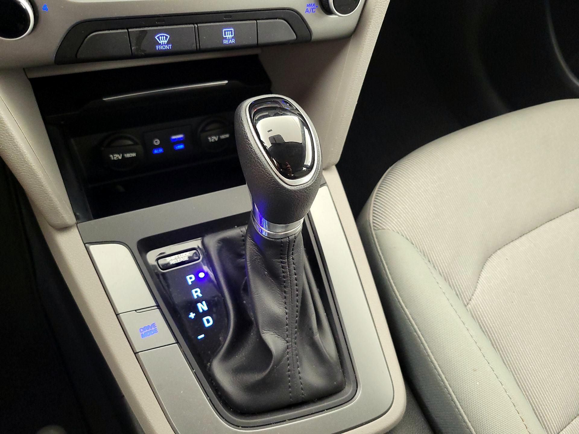 Thumbnail: 2017 Hyundai Elantra - 17